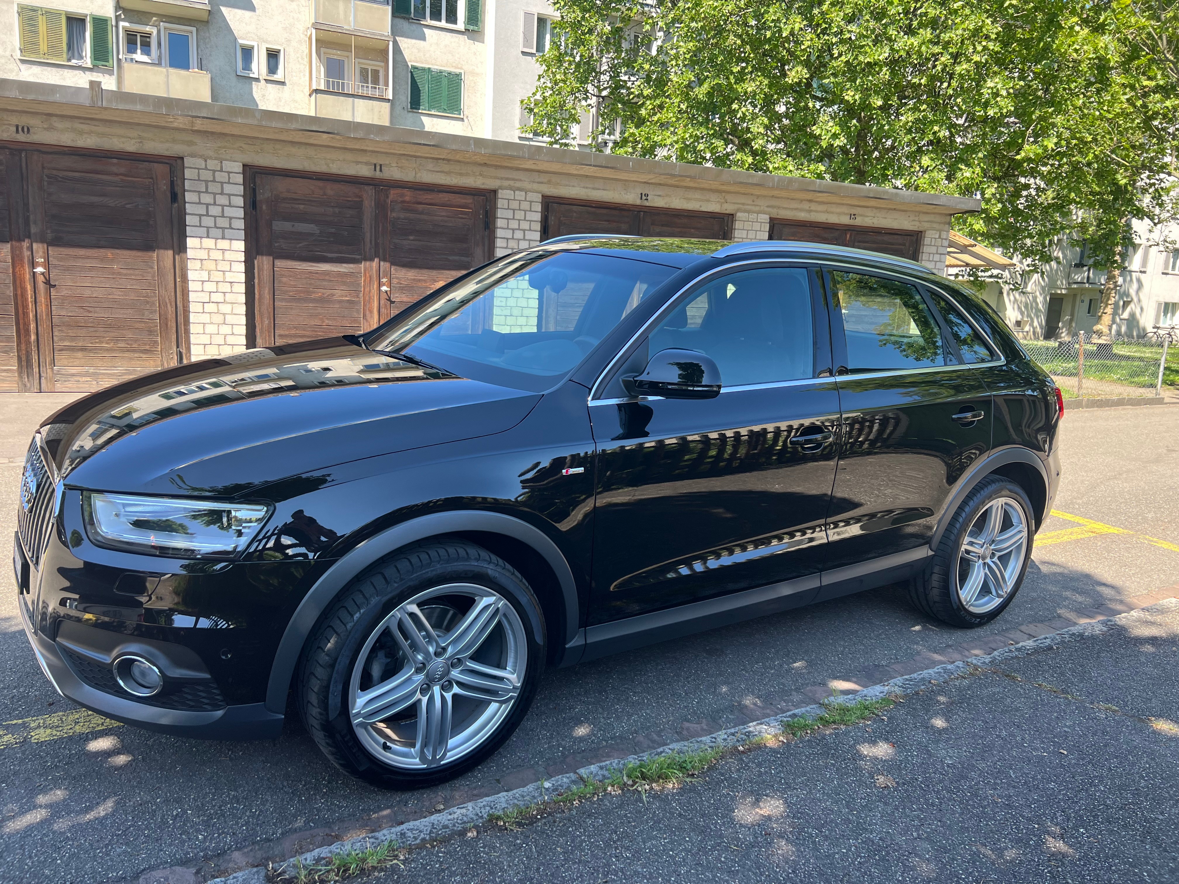 AUDI Q3 2.0 TDI quattro S-tronic