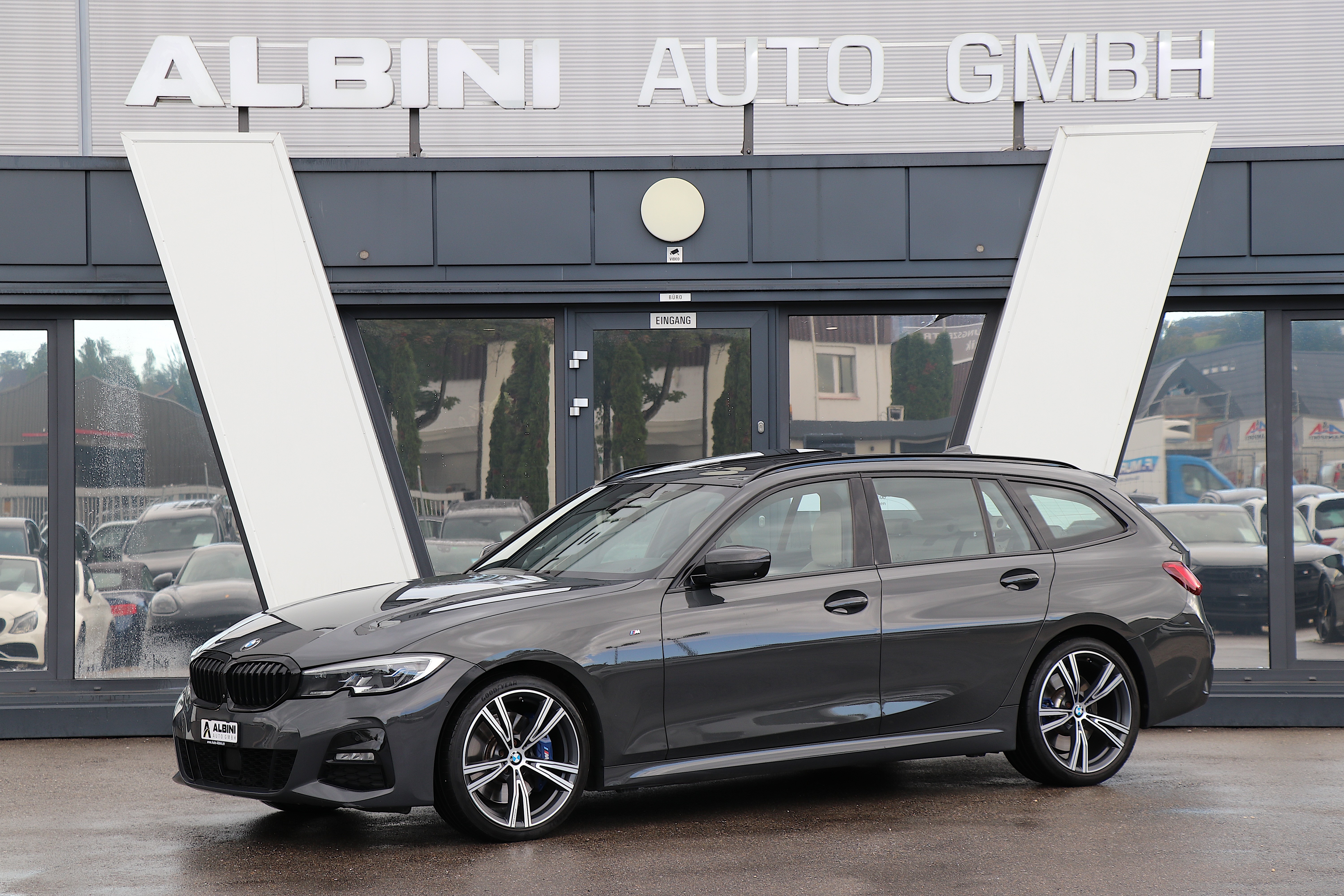 BMW 330i Touring M-Sport xDrive Steptronic