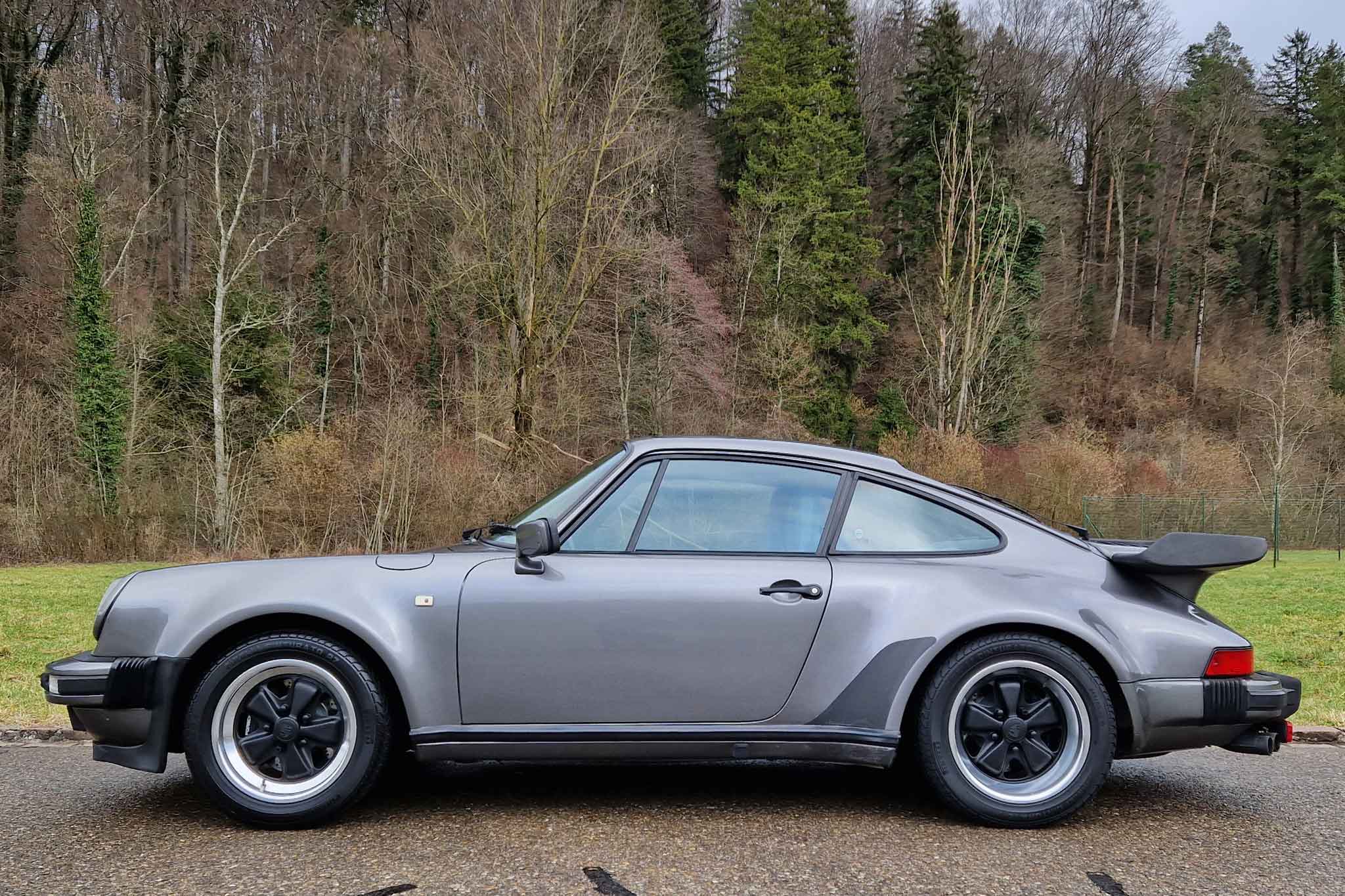 PORSCHE 911 Turbo 3.3