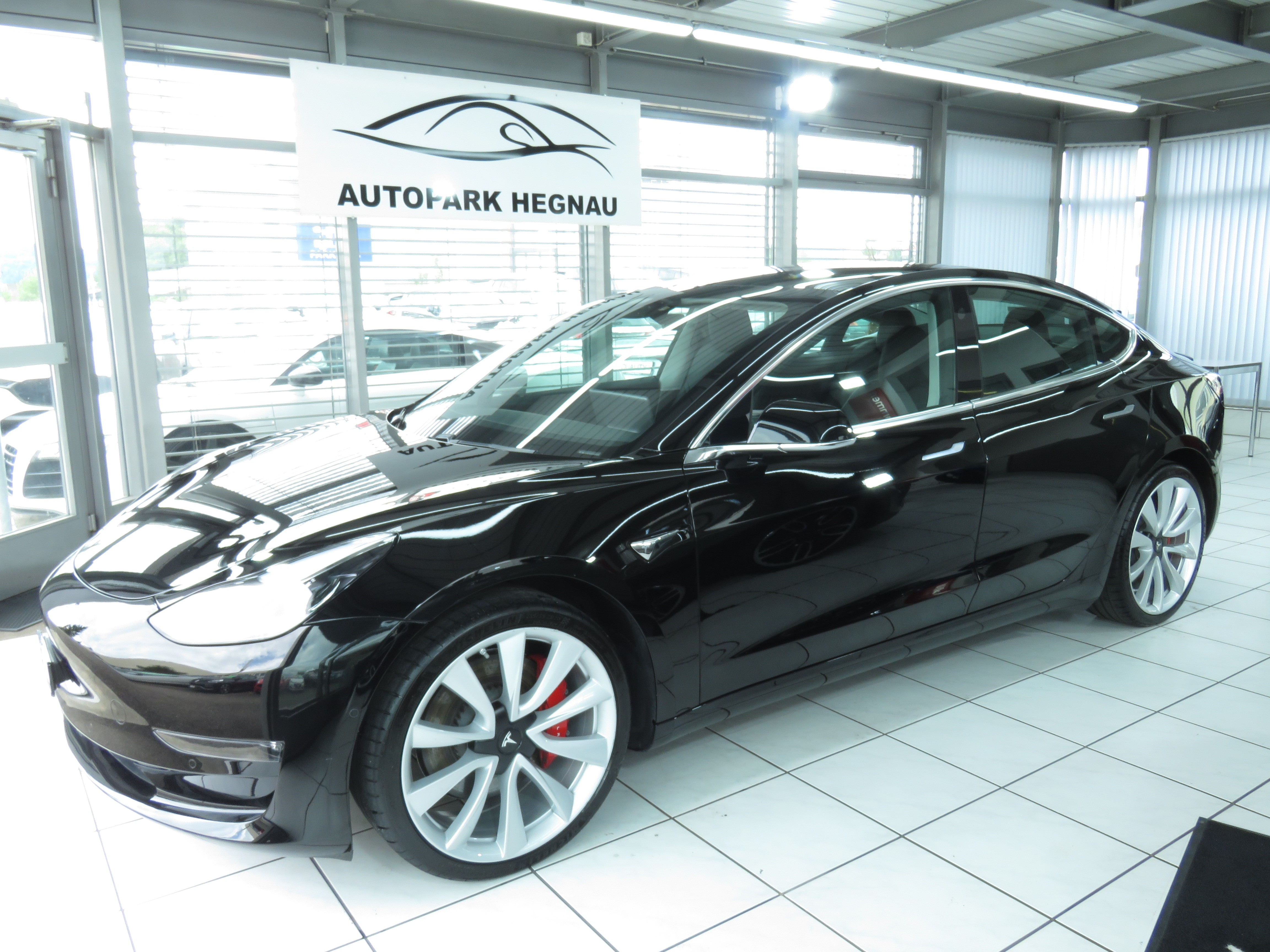 TESLA Model 3 Performance AWD