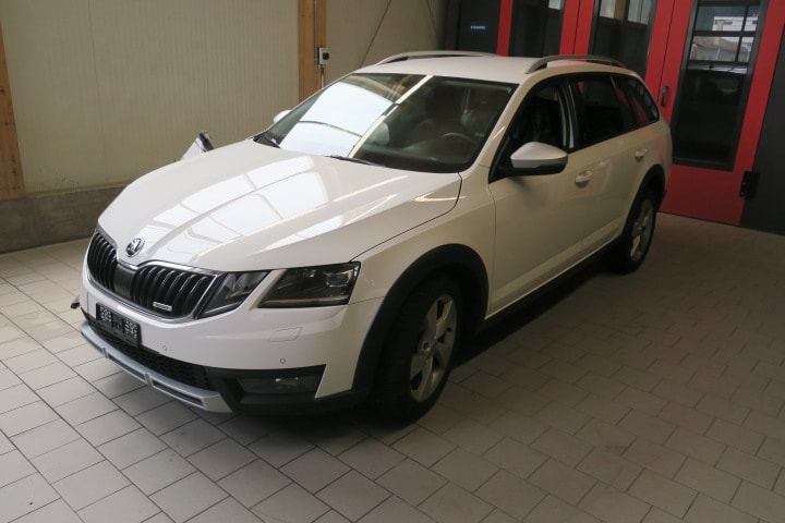 SKODA Octavia Combi 1.8 TSI Scout 4x4 DSG