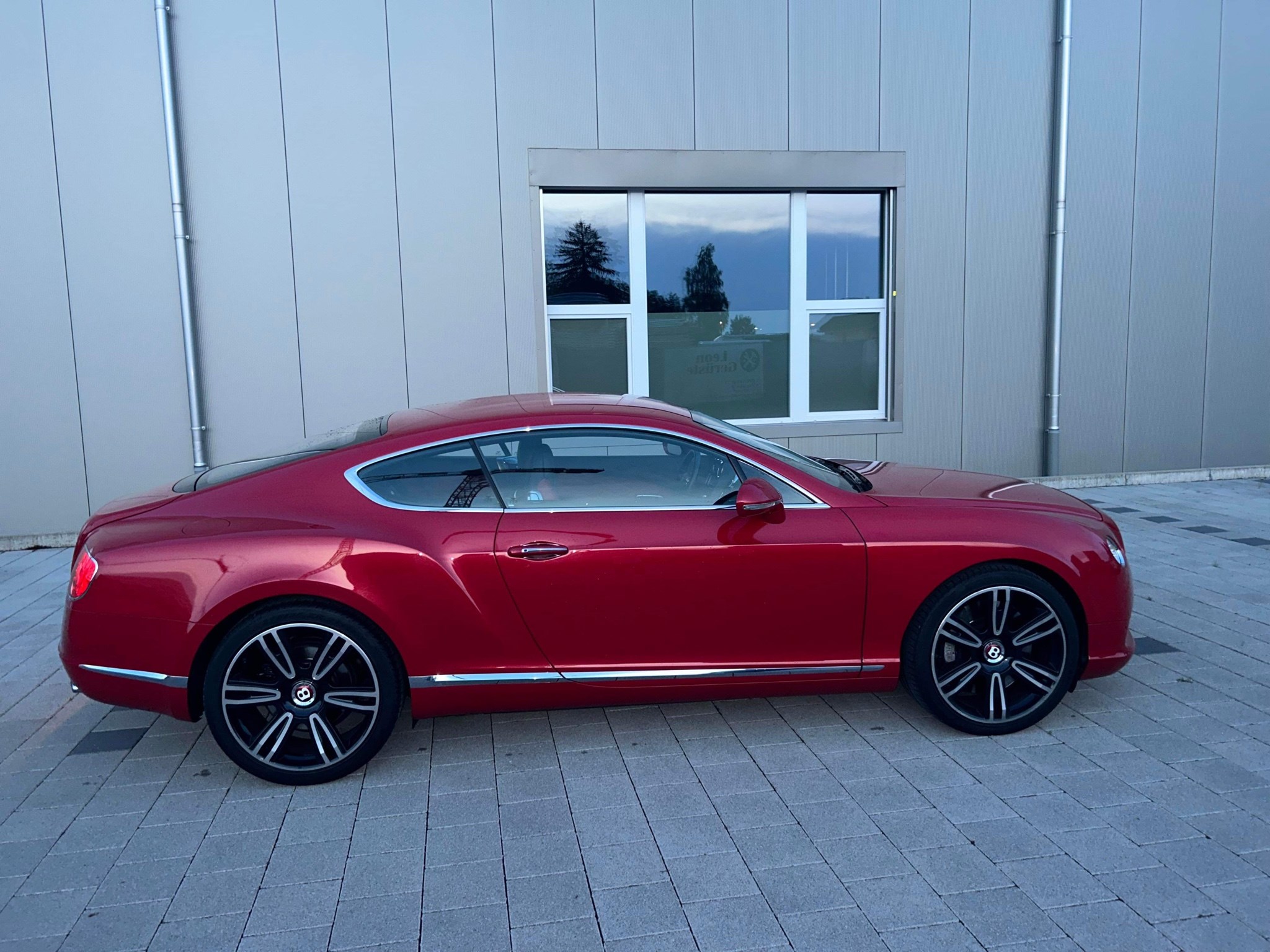 BENTLEY Continental GT 4.0 V8