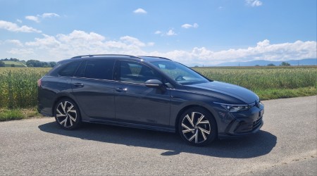 VW Golf Variant 1.5 eTSI mHEV R-Line