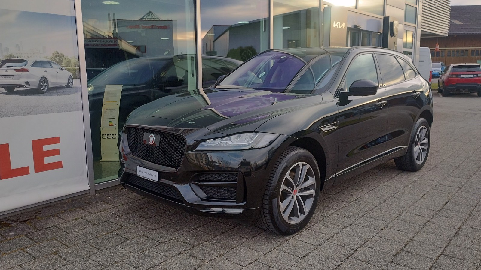 JAGUAR F-Pace 25t 2.0 R-Sport AWD Automatik