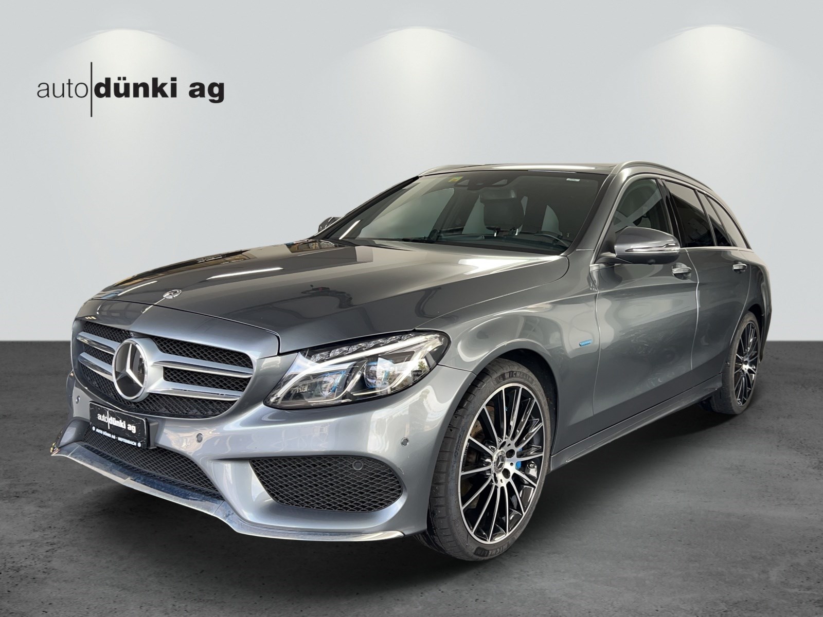 MERCEDES-BENZ C 350 e AMG Line 7G-Tronic