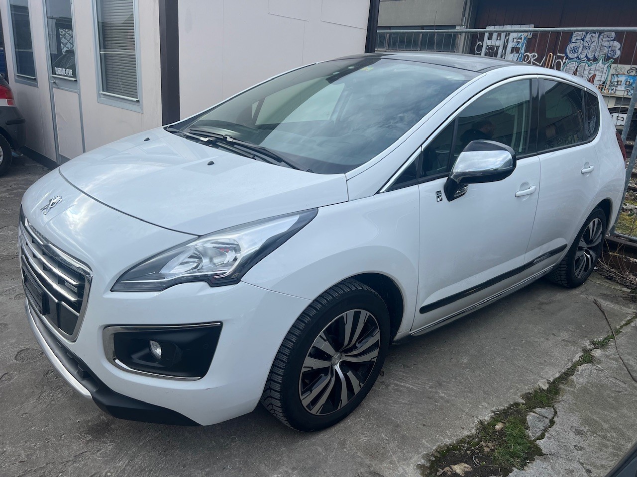 PEUGEOT 3008 HYbrid4 2.0 HDI Low CO2 ETG6