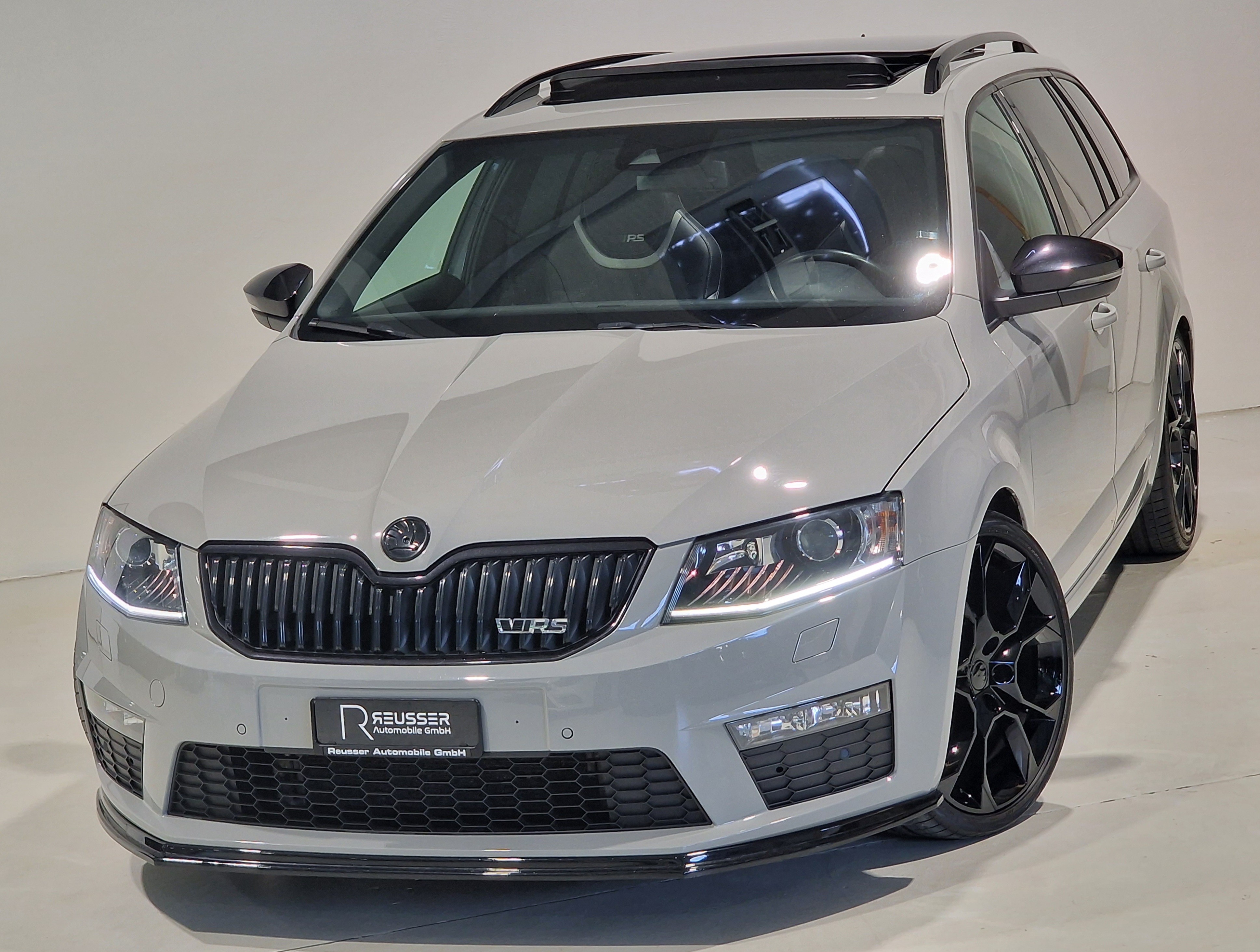 SKODA Octavia Combi 2.0 TSI RS 230 DSG