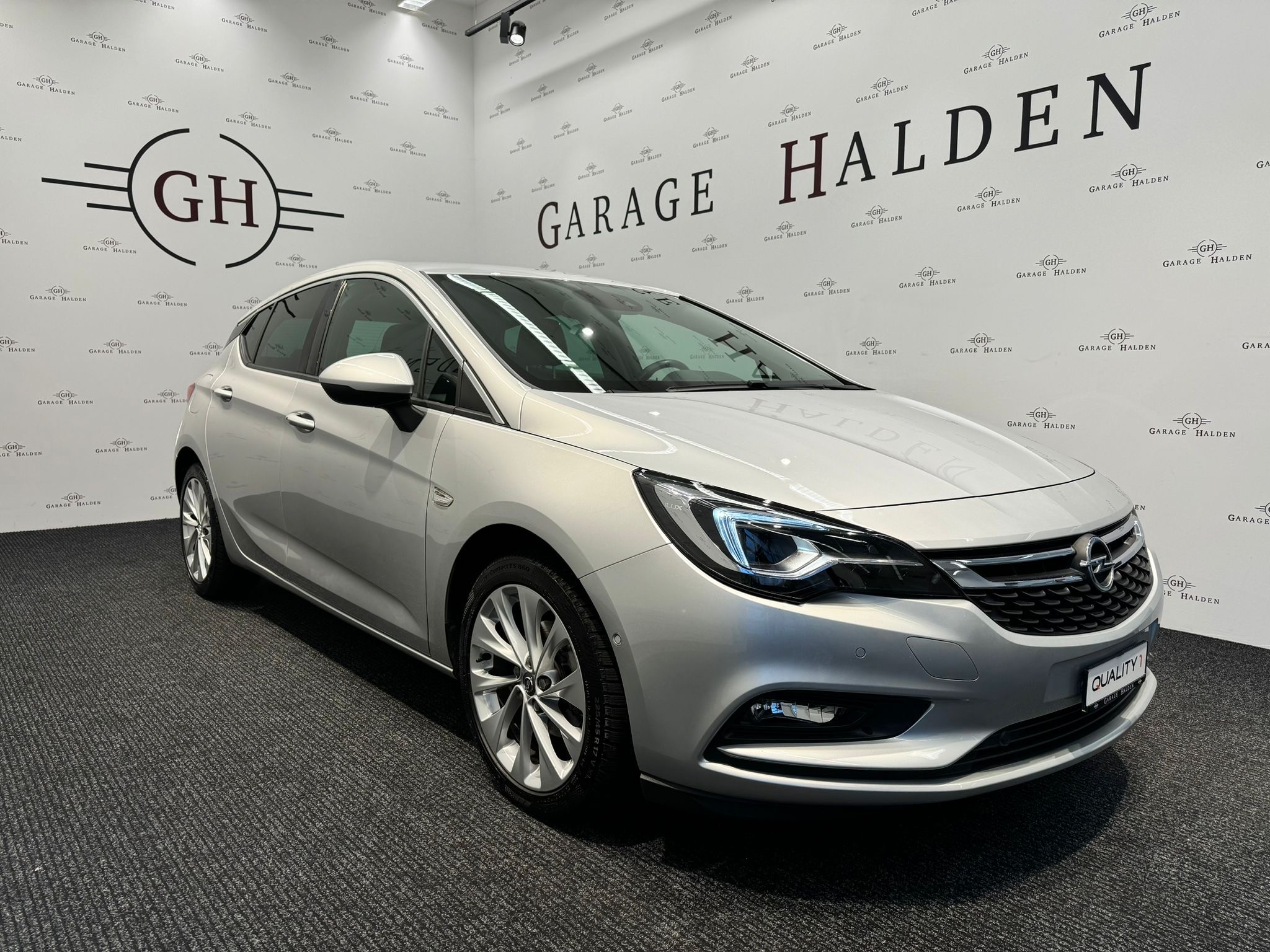 OPEL Astra 1.4i Turbo Excellence Automatic