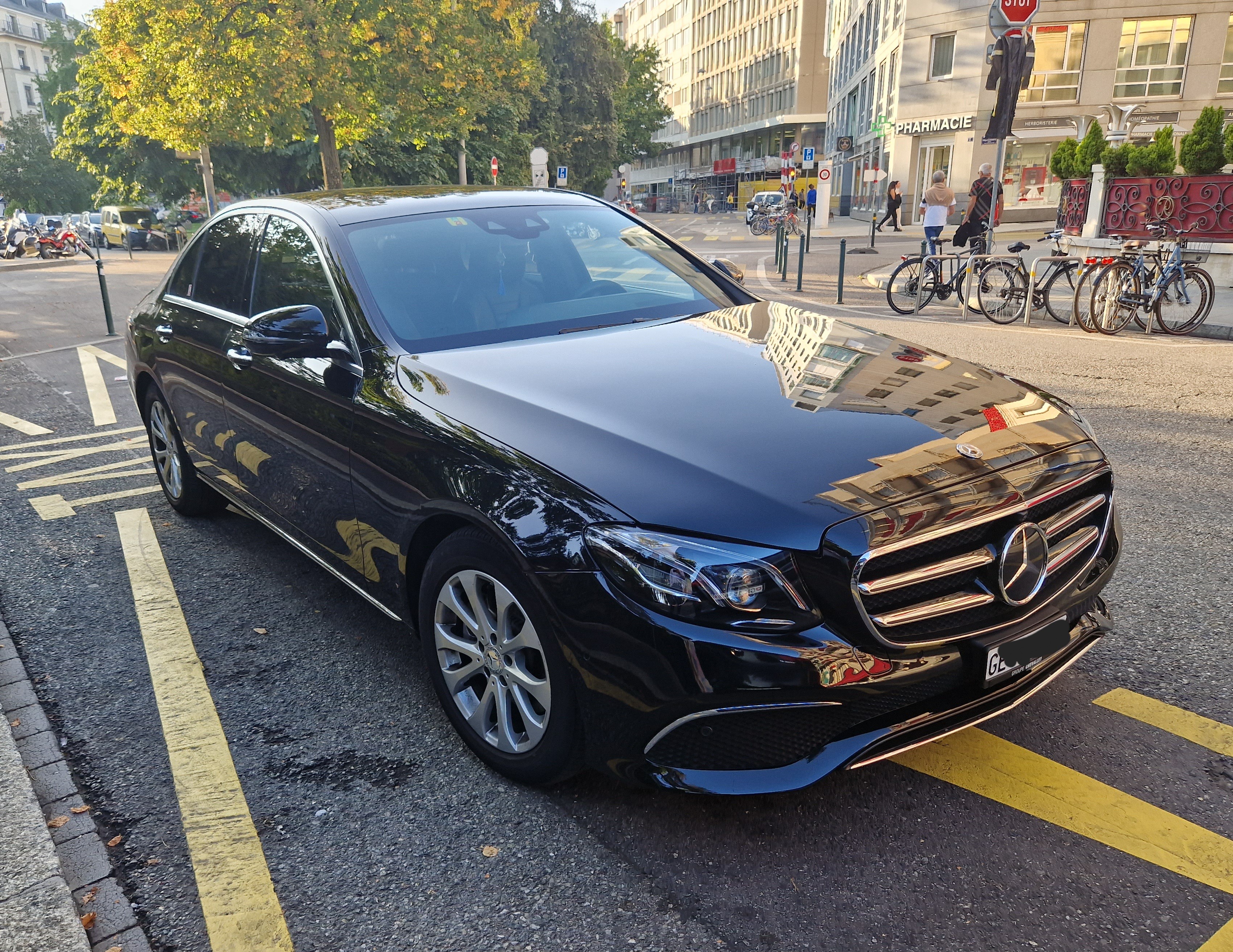 MERCEDES-BENZ E 220 d Avantgrde 4Matic 9G-Tronic