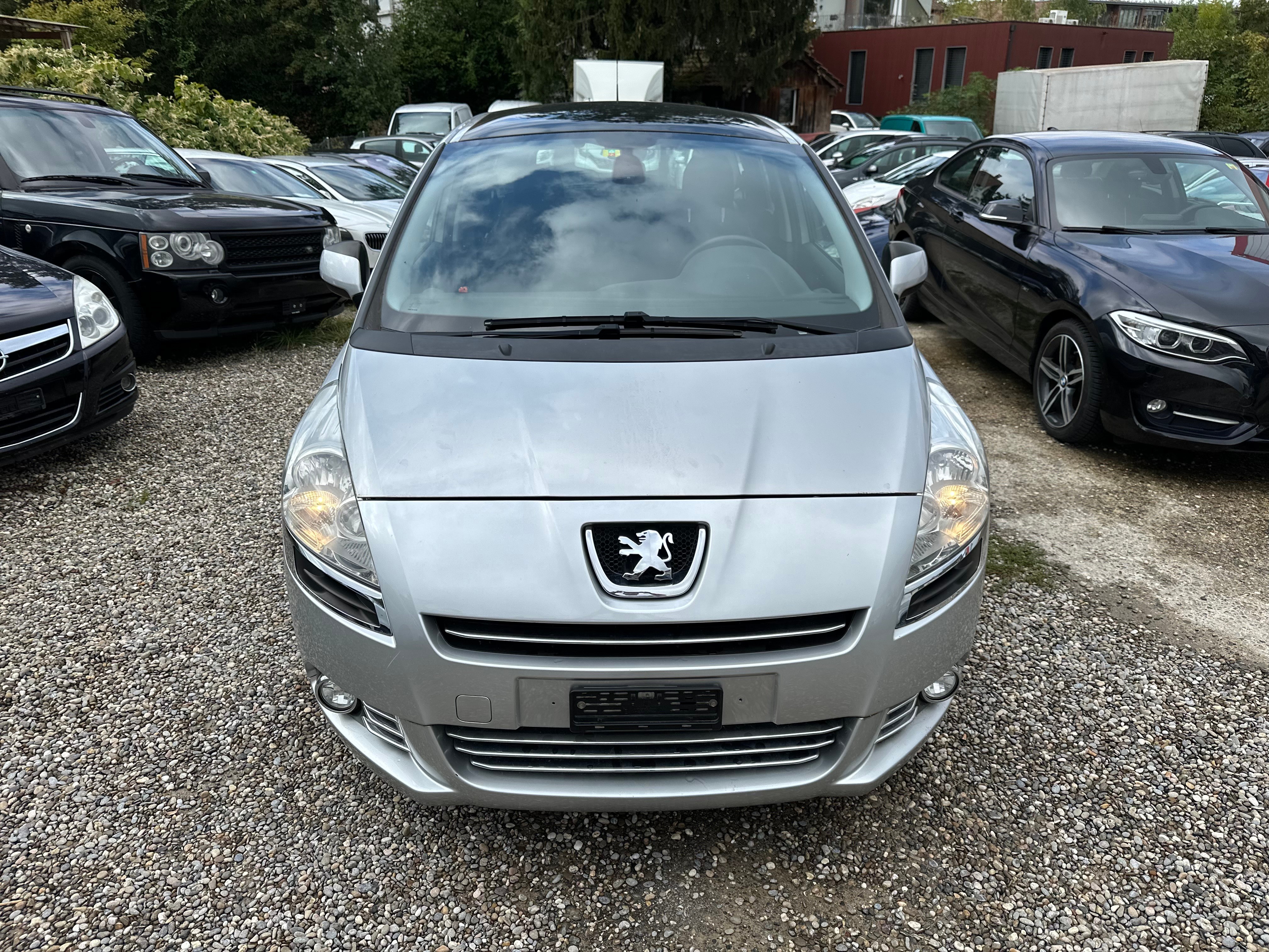 PEUGEOT 5008 1.6 16V T Sport