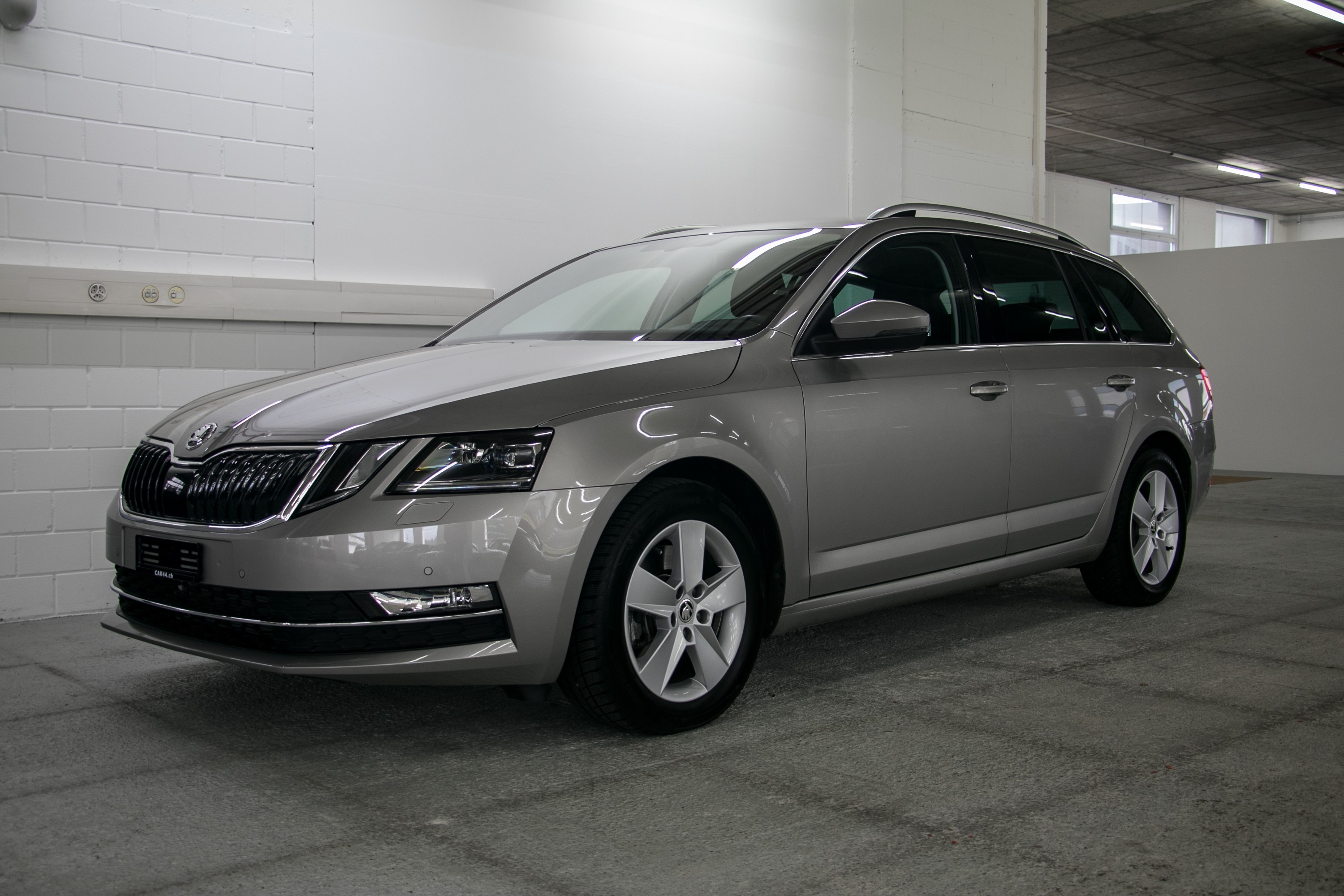 SKODA Octavia Combi 2.0 TSI Style DSG