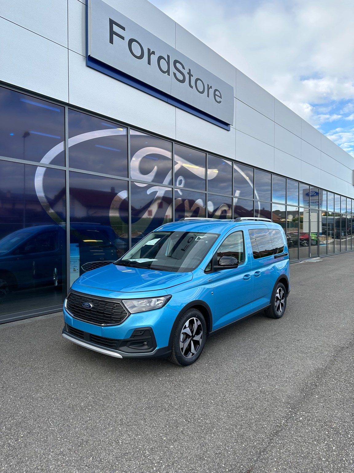 FORD Tourneo Connectect 2.0 EcoBlue 12 122CV/Active/Man.