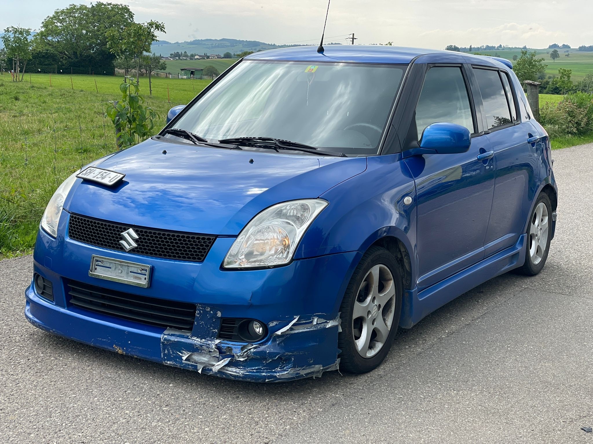 SUZUKI Swift 1.5i 16V VVT GL Top