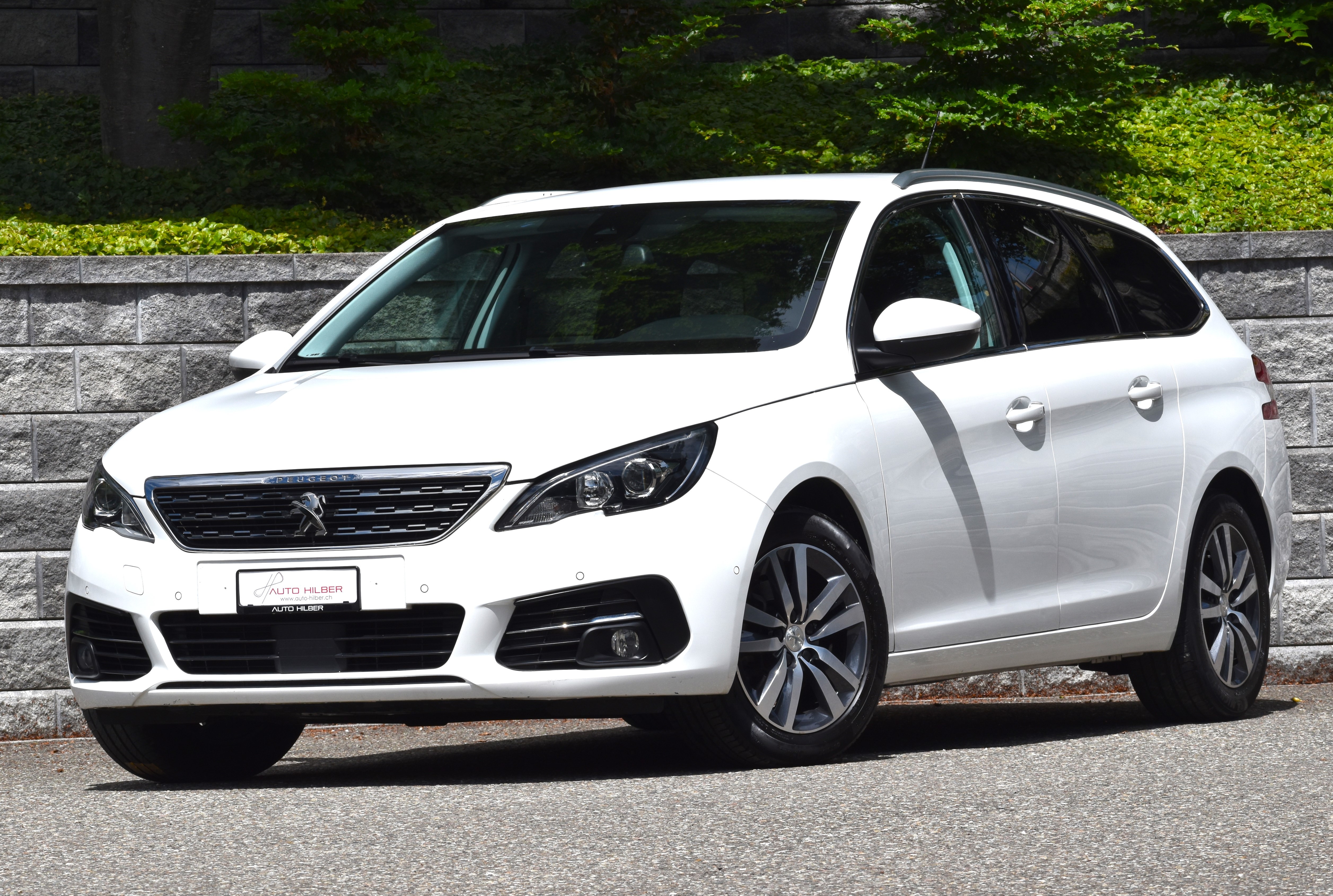 PEUGEOT 308 SW 1.5 BlueHDI Tech Edition EAT8