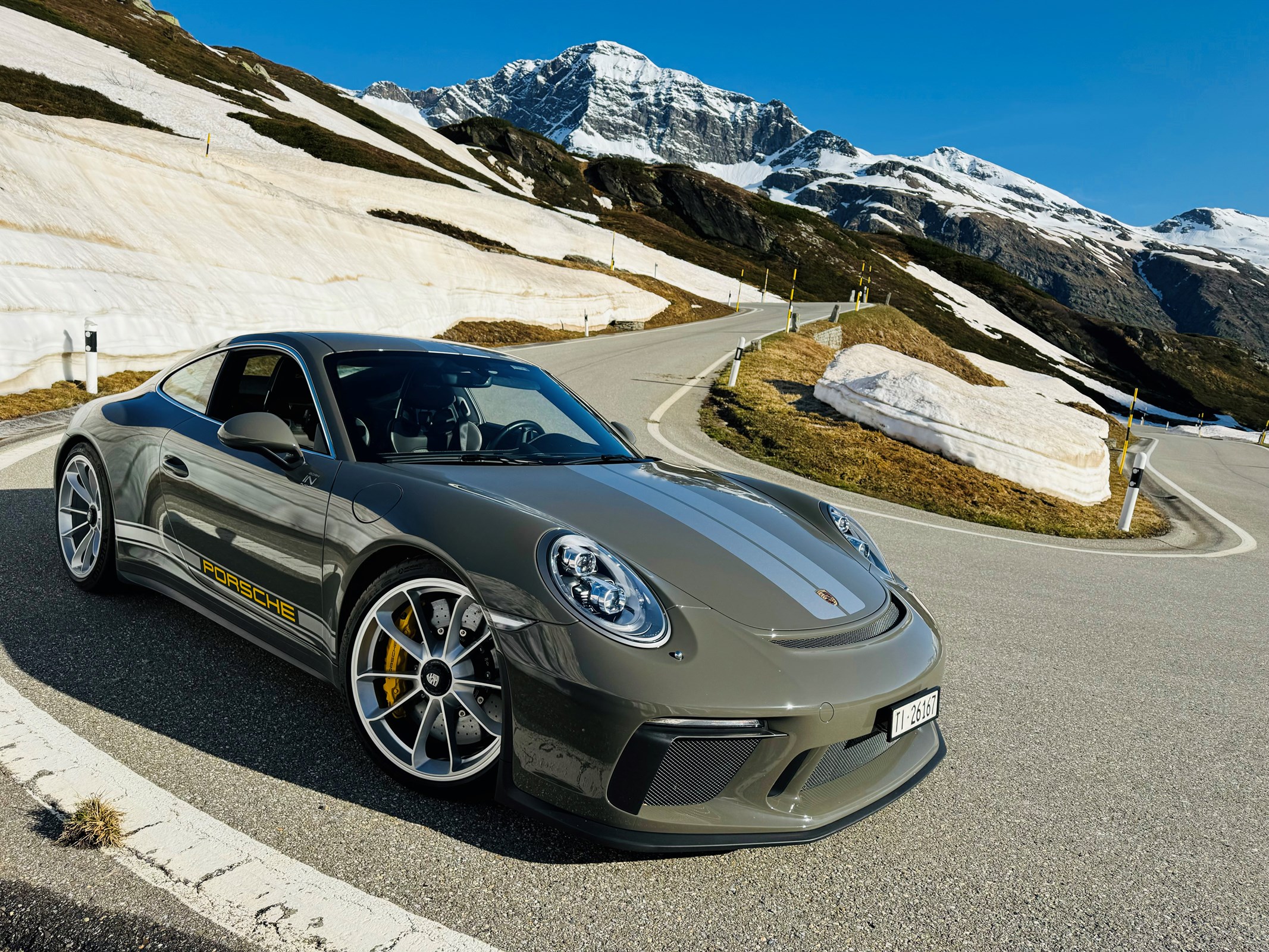 PORSCHE 911 GT3 Touring