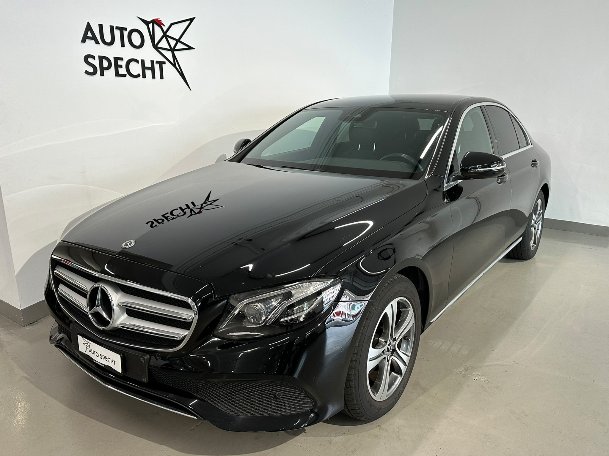 MERCEDES-BENZ E 220 d Avantgarde 9G-Tronic