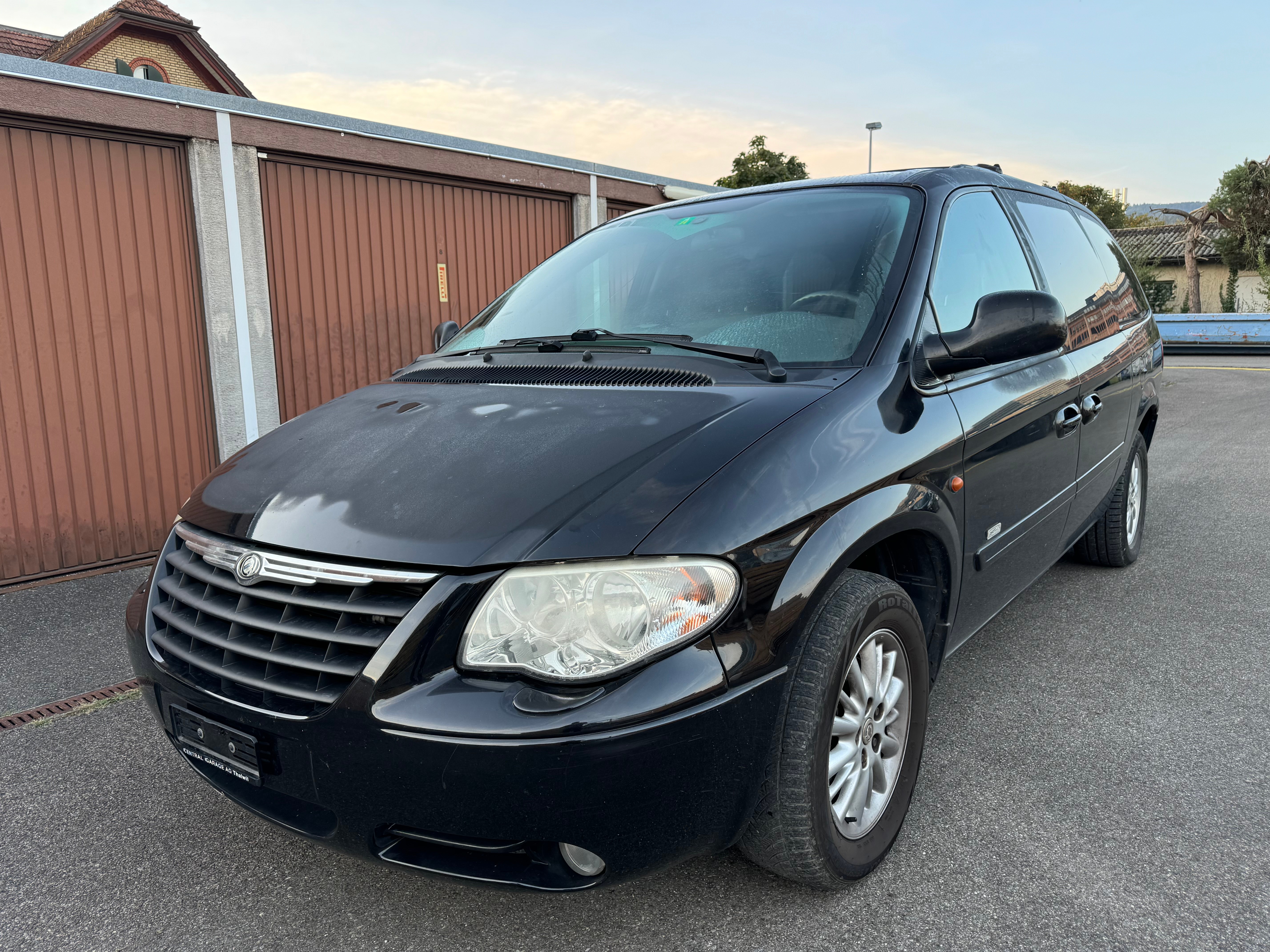 CHRYSLER Grand Voyager 2.8 CRD LX Swiss Signature Ed. Aut.