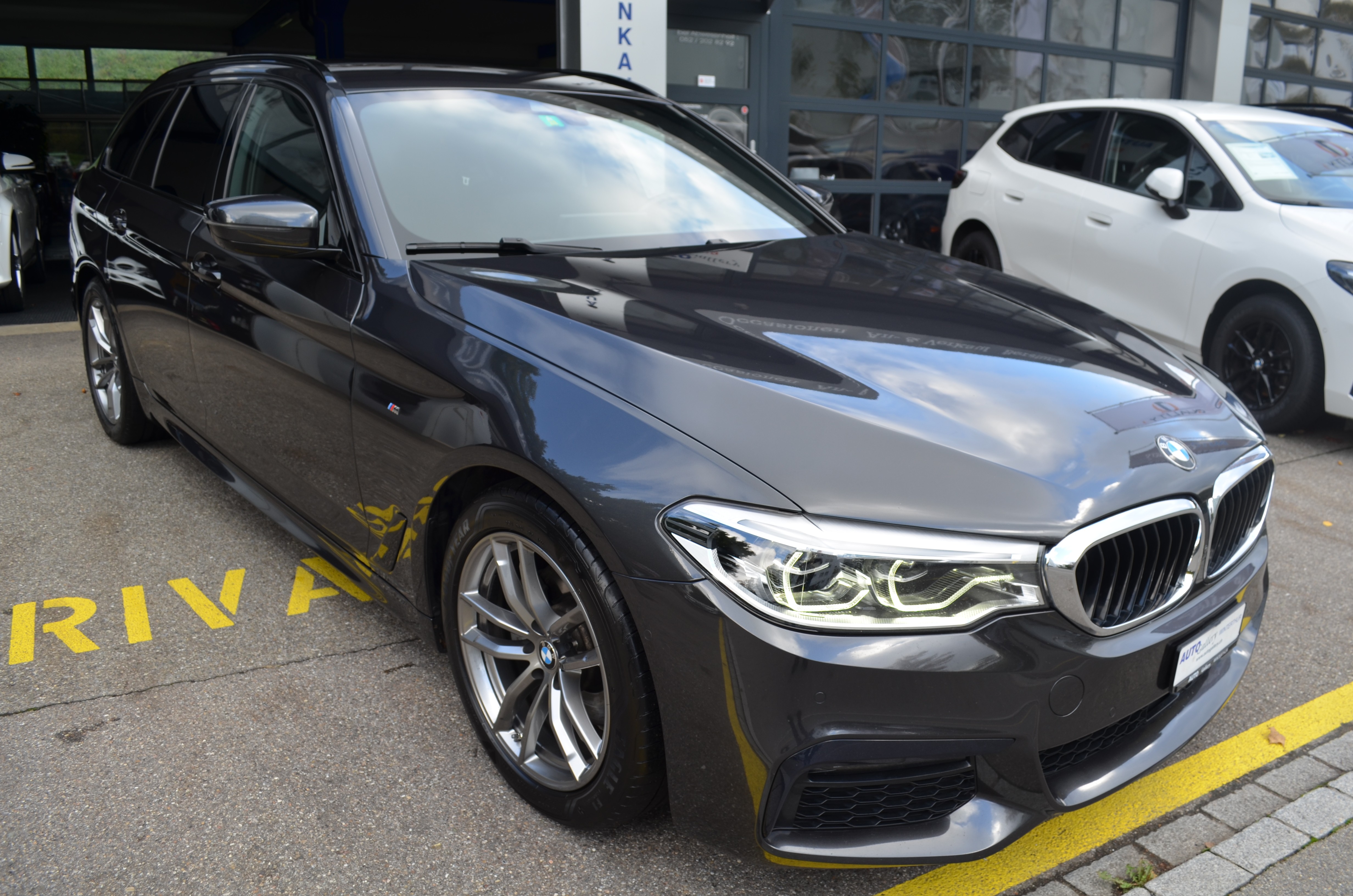 BMW 520d xDrive Touring M-Sport Edition Steptronic