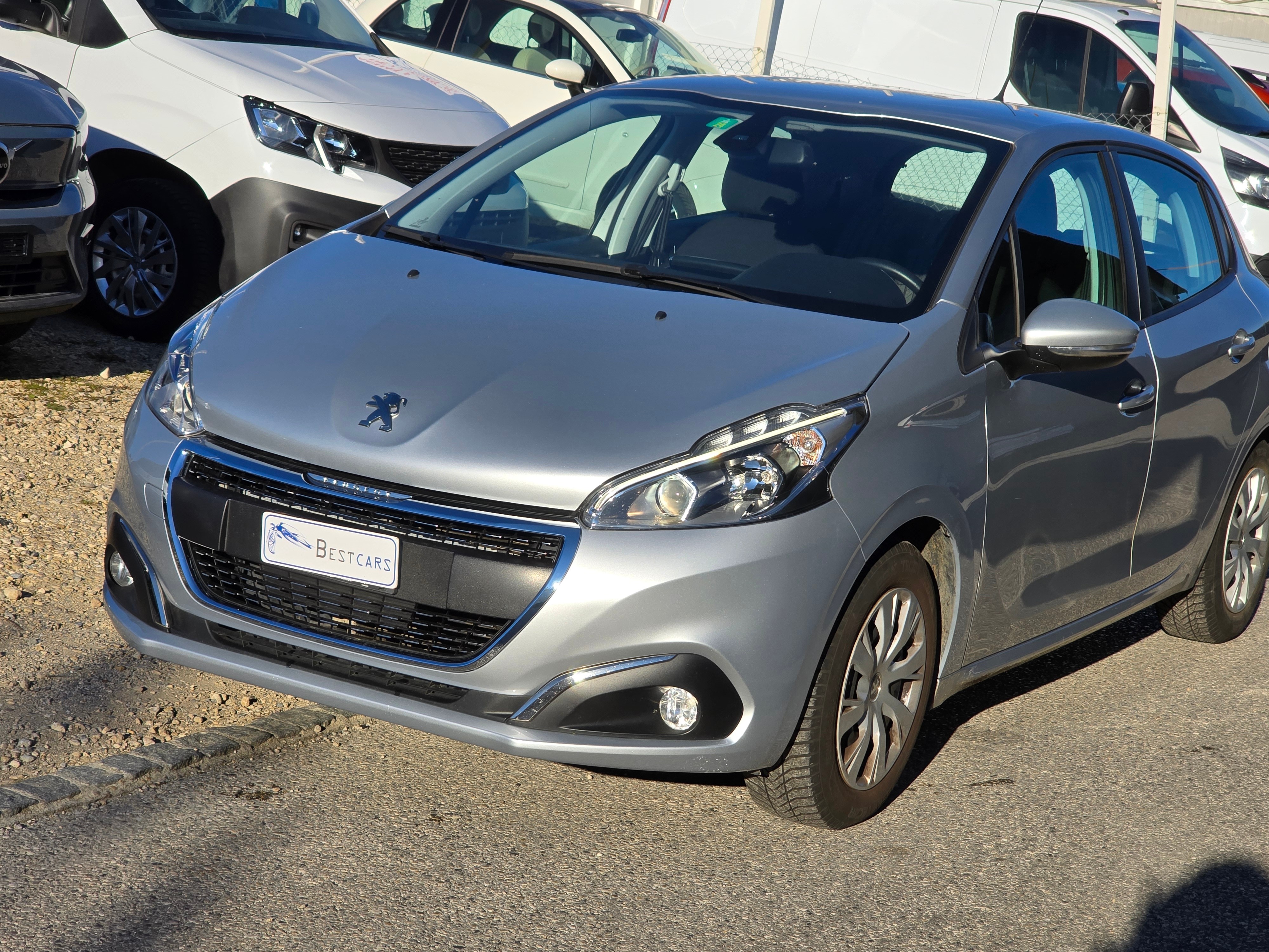 PEUGEOT 208 1.2 PureTech Style