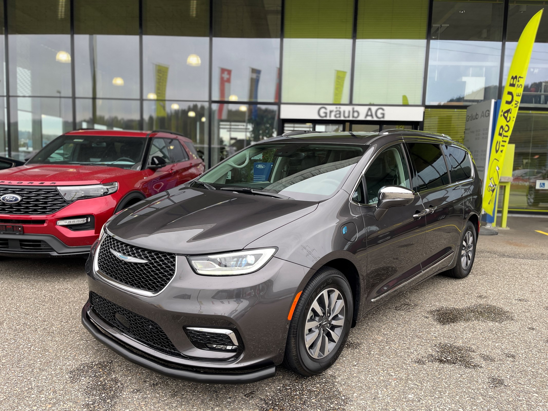 CHRYSLER PACIFICA 3.6L PHEV Limited Hybrid