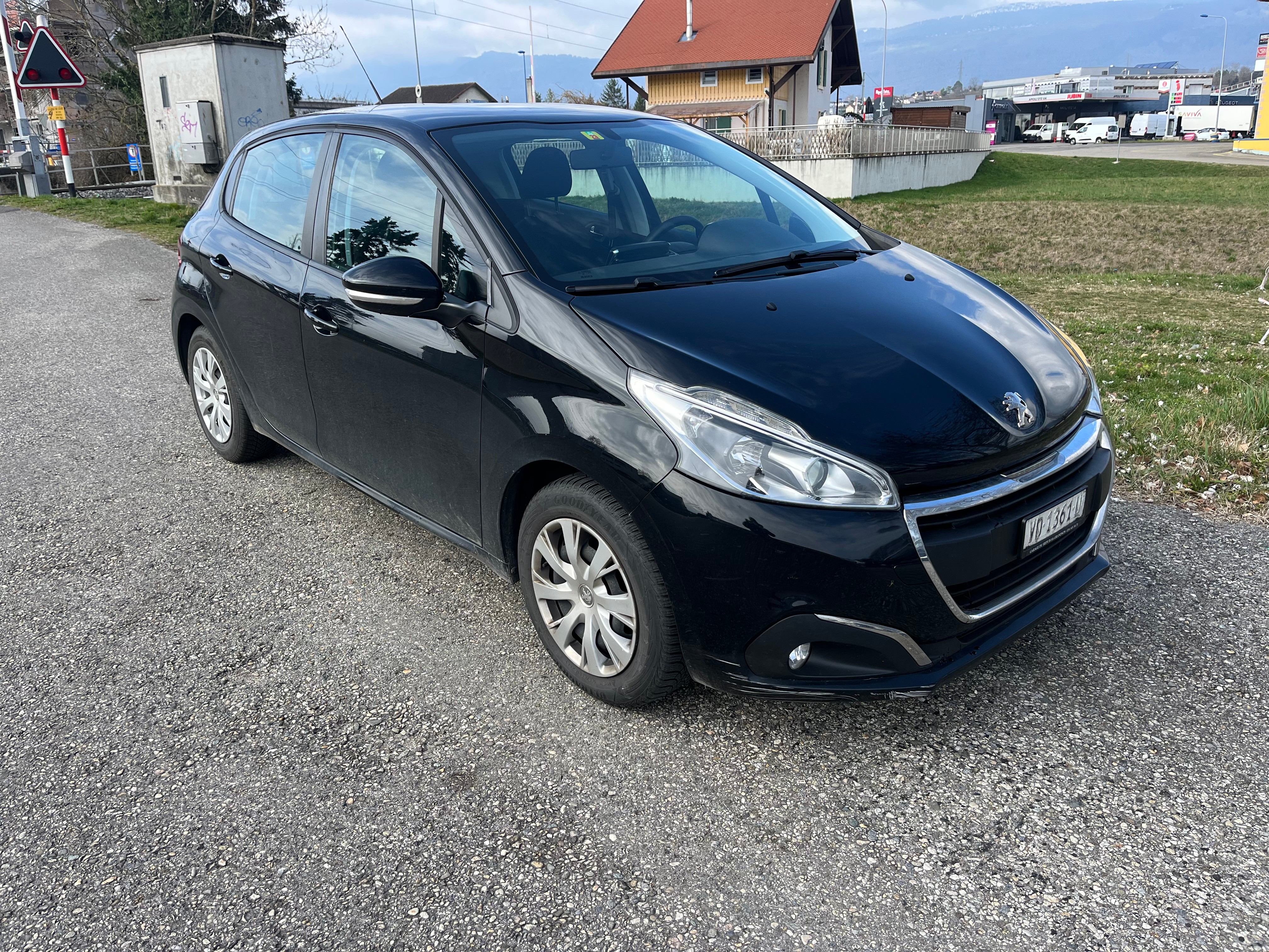 PEUGEOT 208 1.2 VTI Access