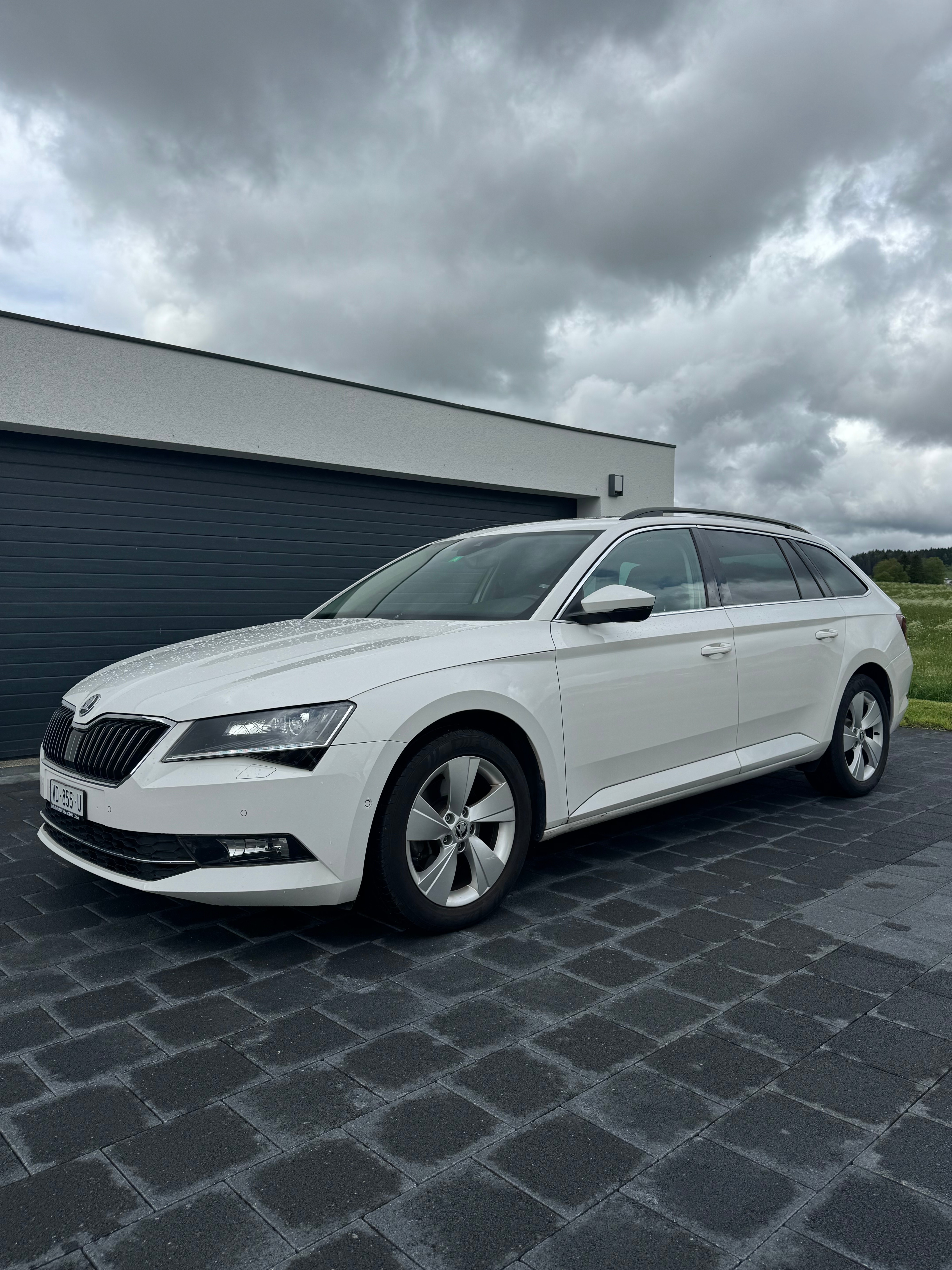 SKODA Superb Combi 2.0 TDi Ambition 4x4 DSG