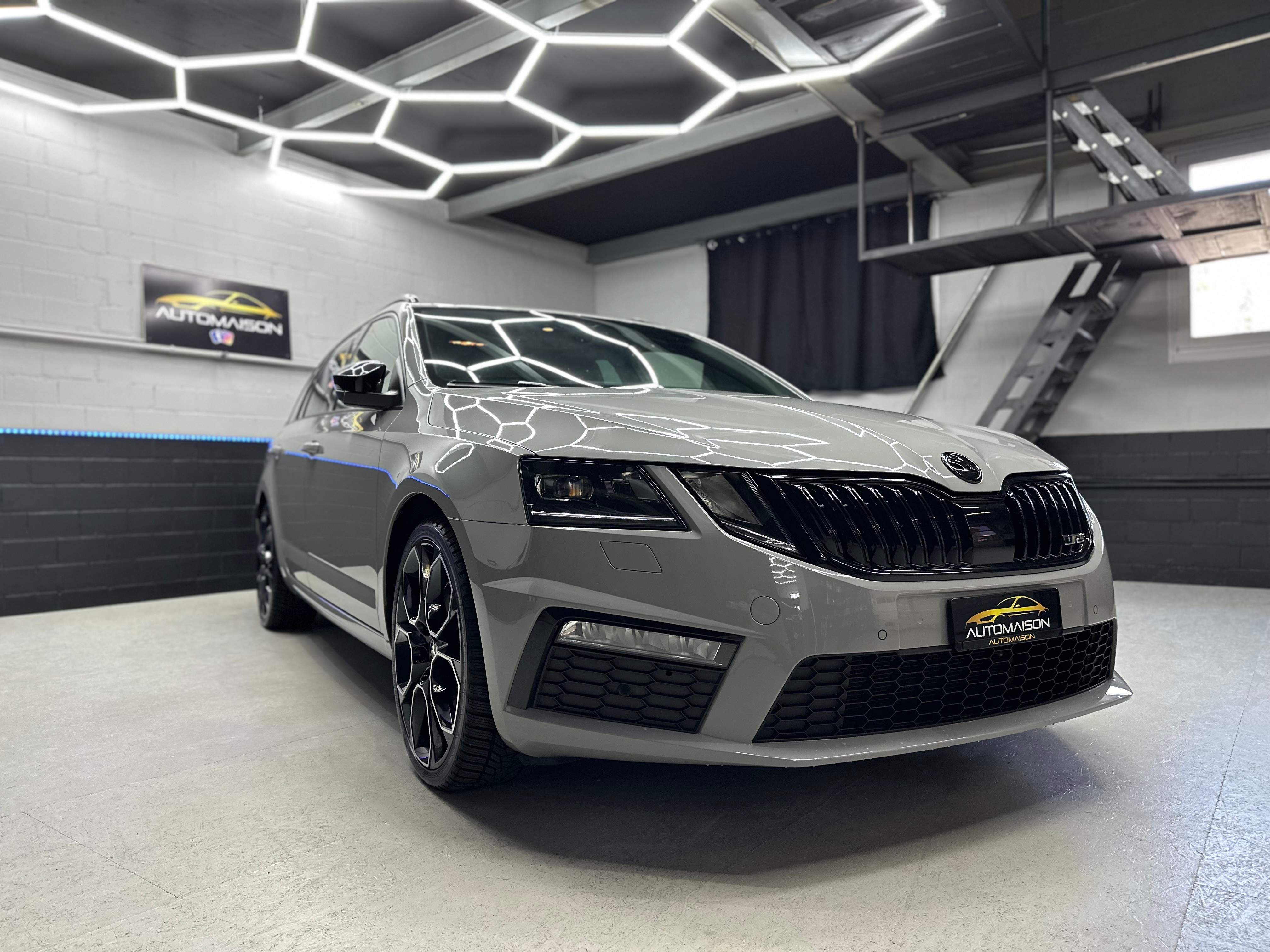 SKODA Octavia Combi 2.0 TSI RS DSG