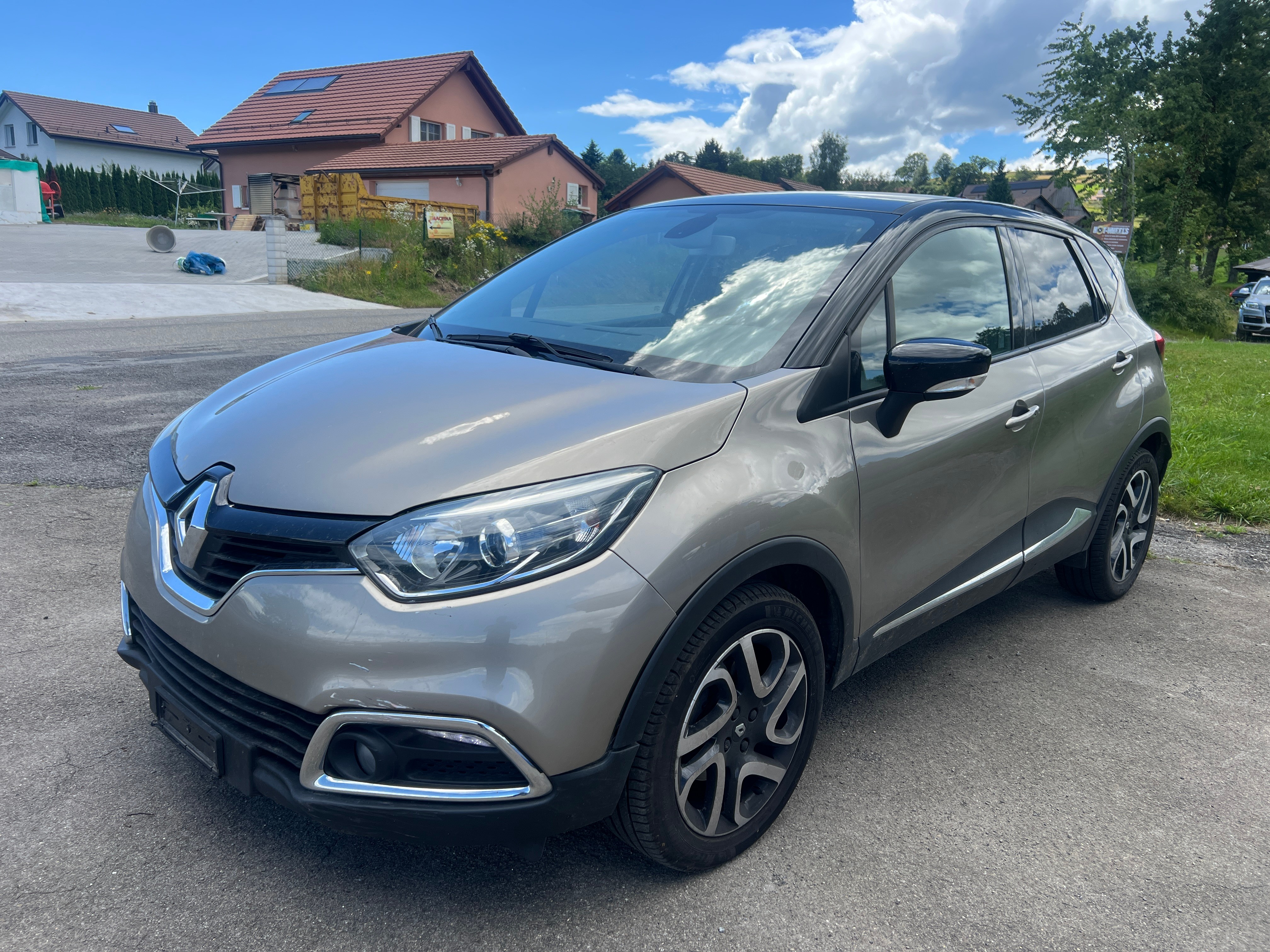 RENAULT Captur 1.2 T 16V Dynamique EDC