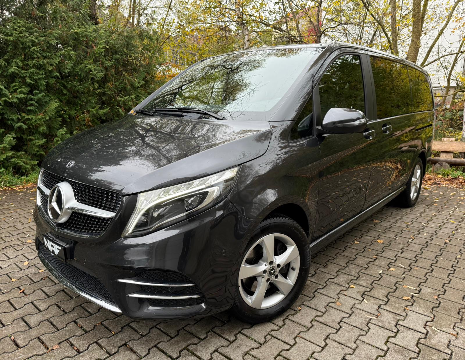 MERCEDES-BENZ V 300 d lang AMG Line Avantgarde 4Matic 9G-Tronic