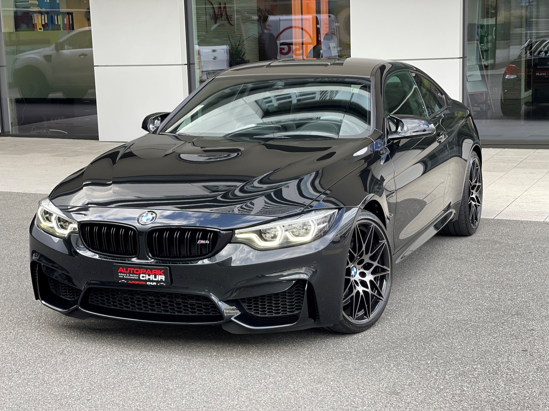 BMW M4 Coupé Competition DKG