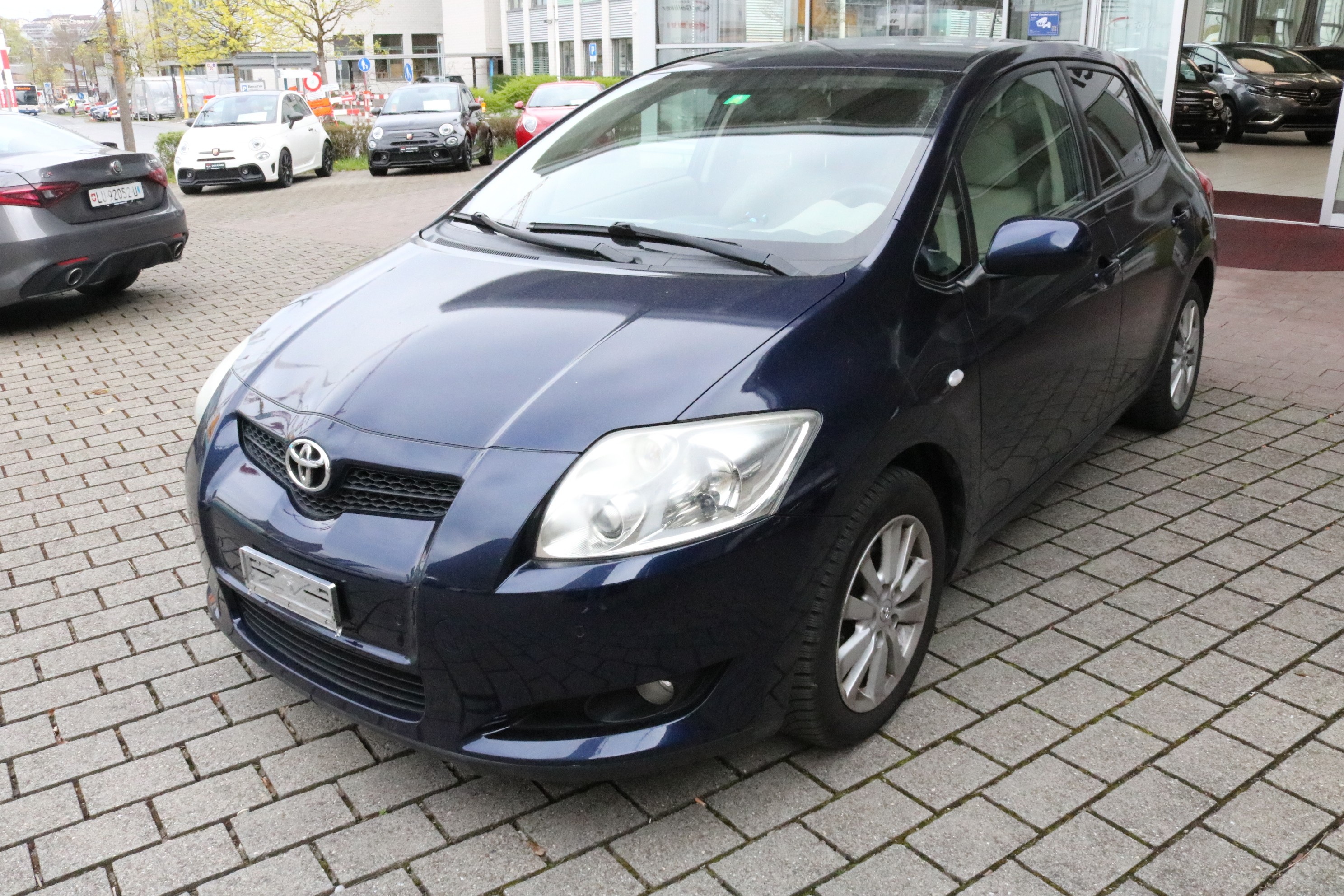 TOYOTA Auris 2.0 D-4D Linea Luna