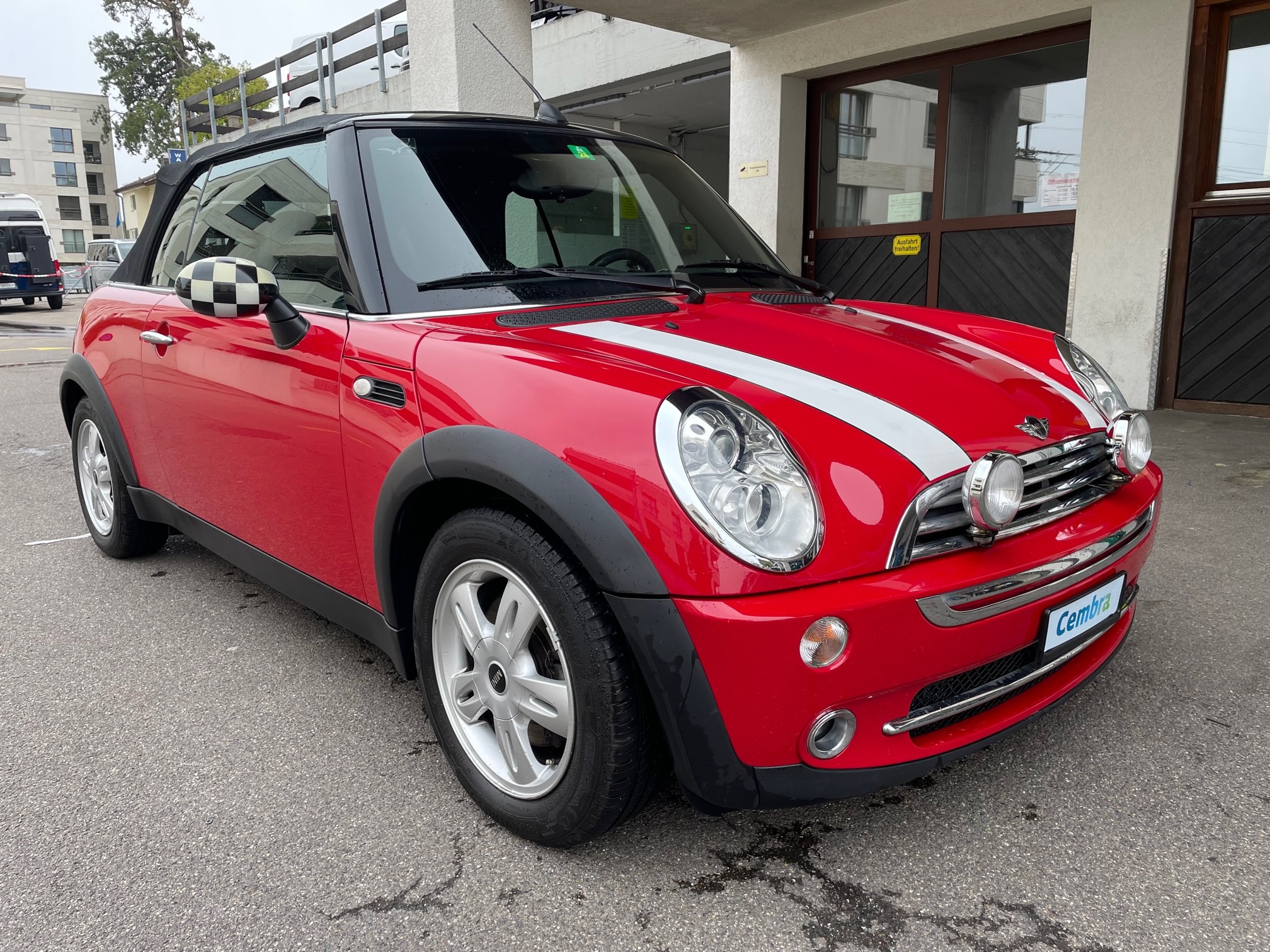 MINI Cooper Cabriolet, Paket: Chili, Aut. Verdeck, *Klima-Aut.,Teil-Leder, Sitzh,, PDC, Isofix, CH-Auto