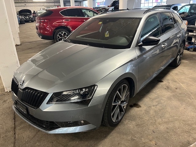 SKODA Superb Combi 2.0 TSI SportLine+ DSG 4x4