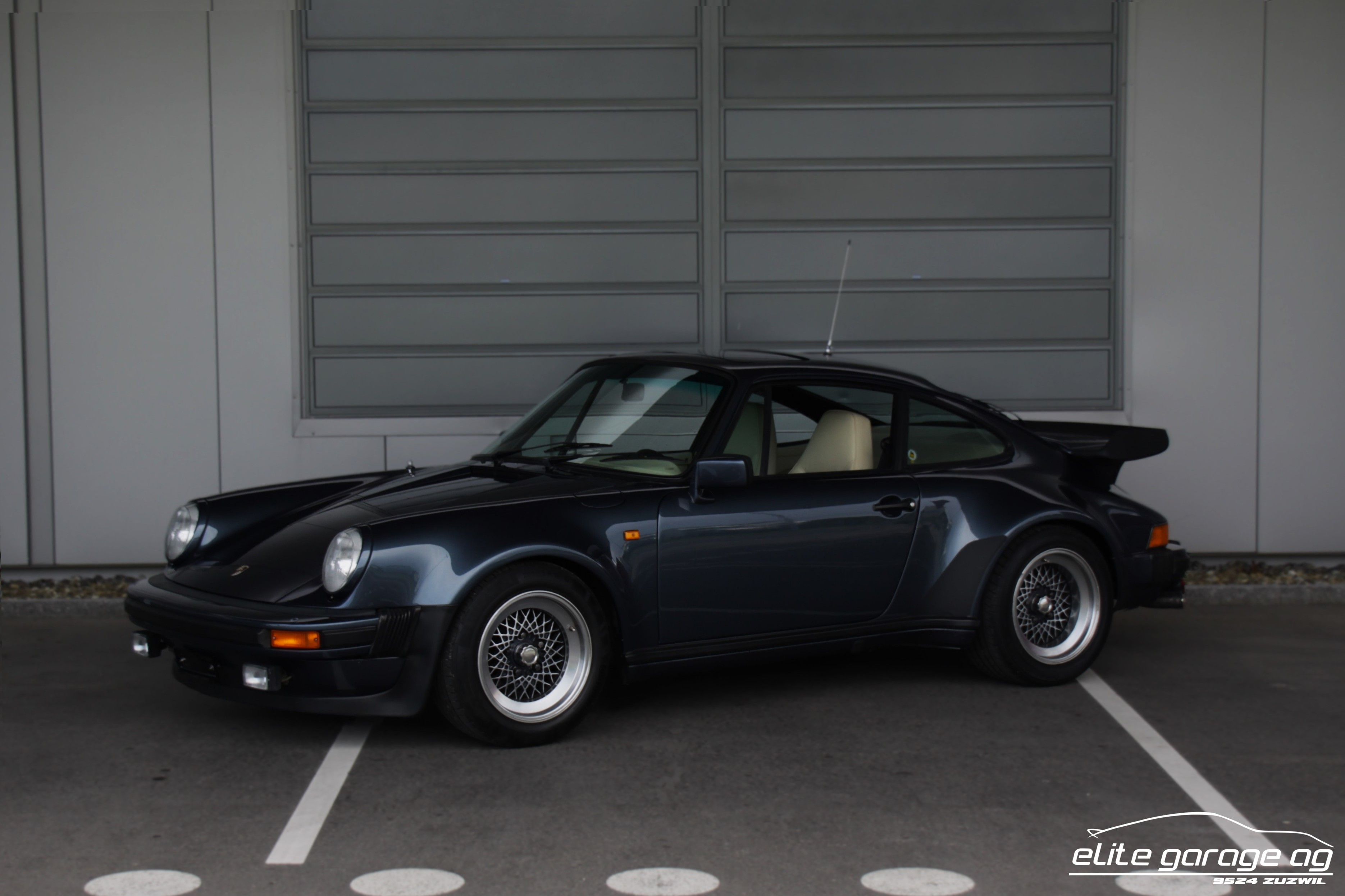 PORSCHE 911 Turbo 3.3 VETERANENFAHRZEUG