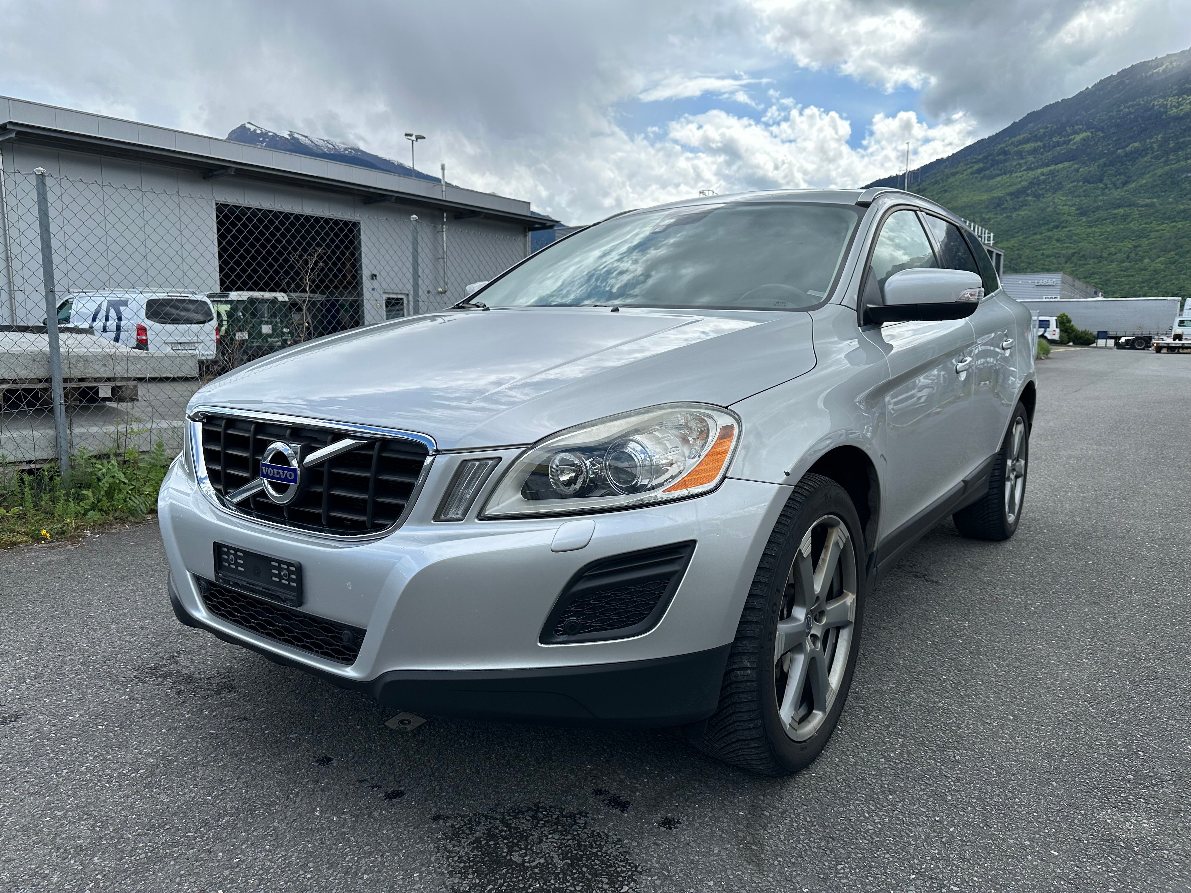 VOLVO XC60 T6 AWD Summum Geartronic