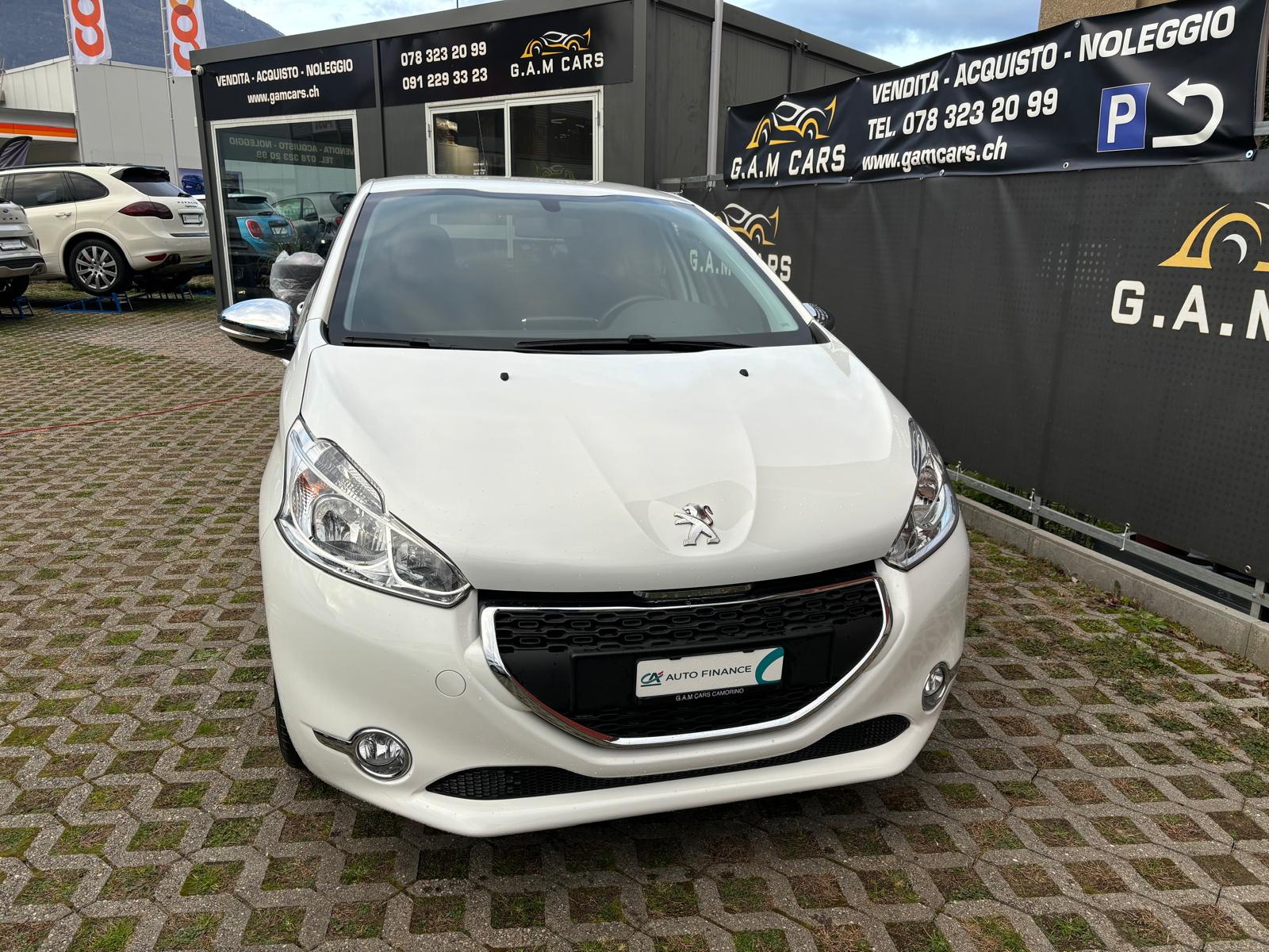 PEUGEOT 208 1.2 VTI Style