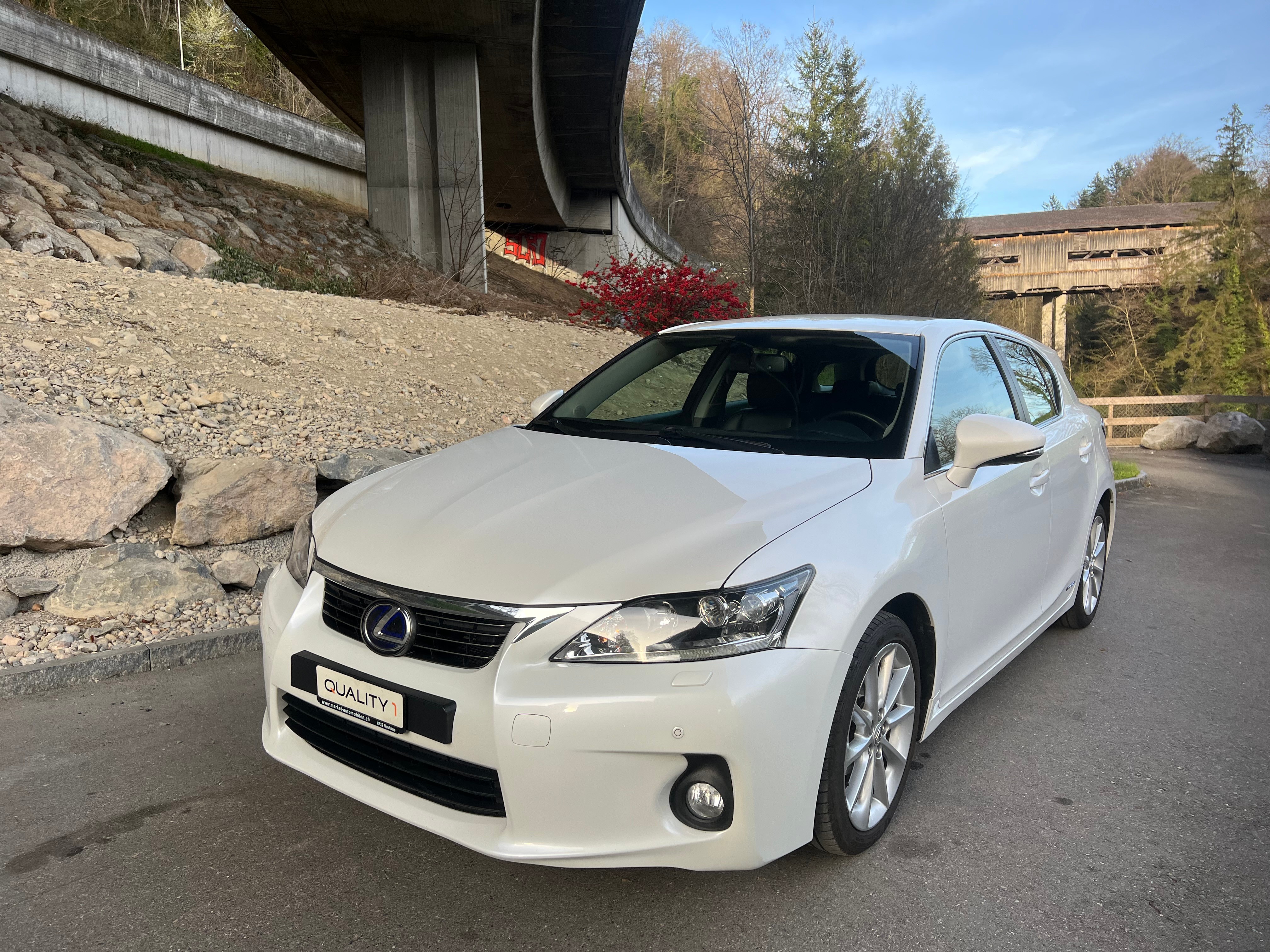 LEXUS CT 200h 1.8 comfort CVT