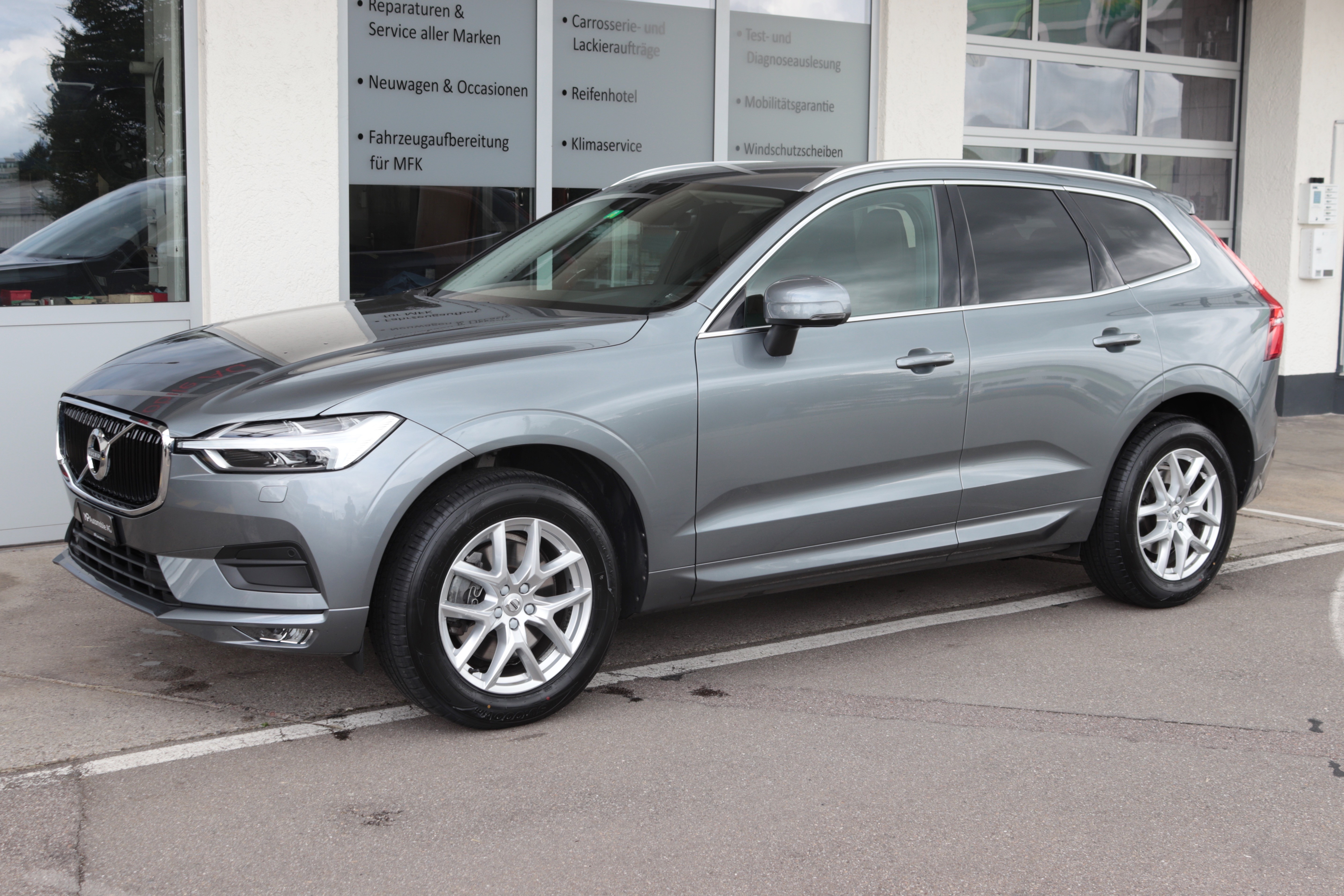 VOLVO XC60 B4 Diesel Mild Hybrid AWD Momentum Geartronic