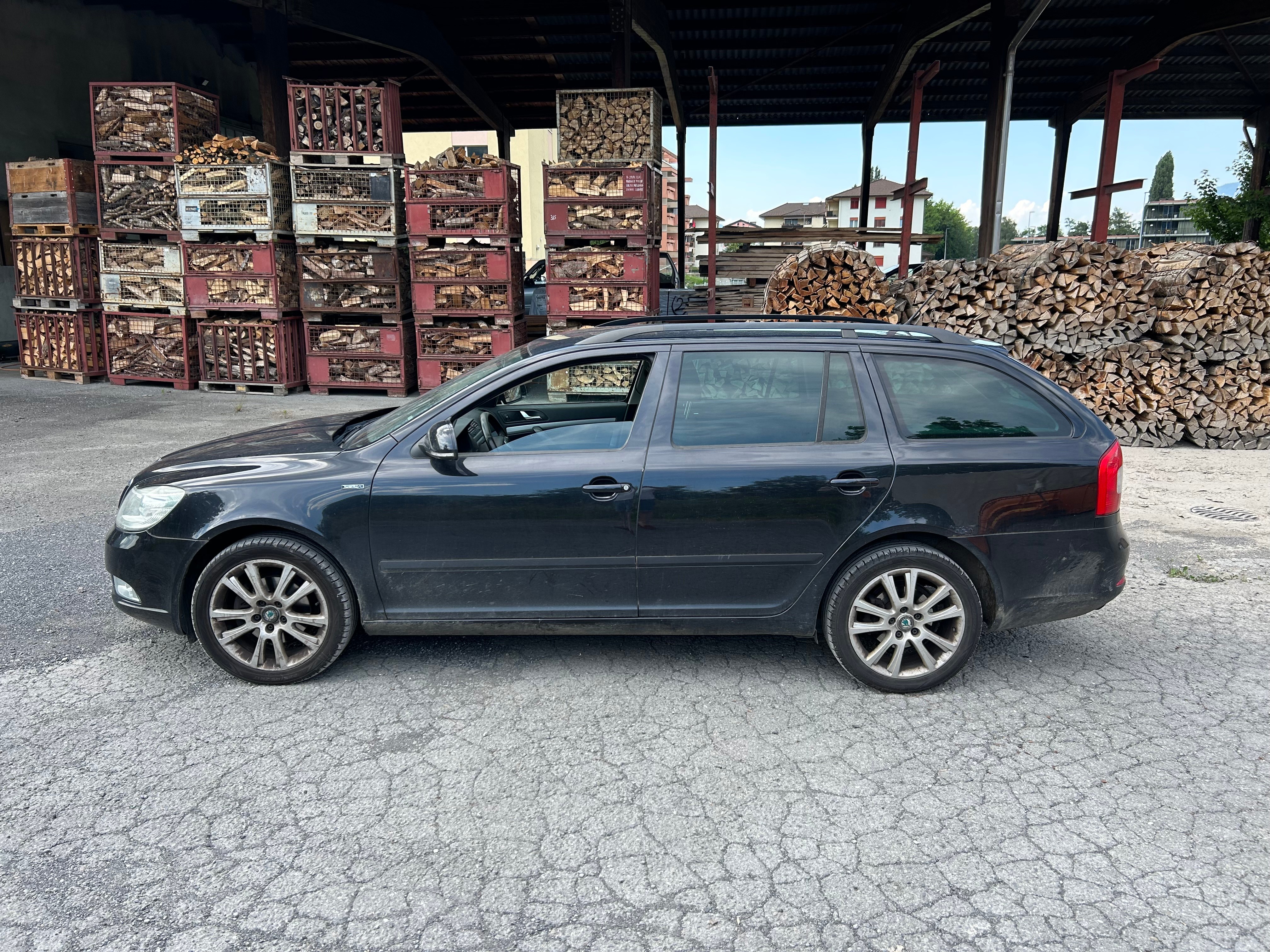 SKODA Octavia Combi 2.0 TDI Laurin & Klement 4x4