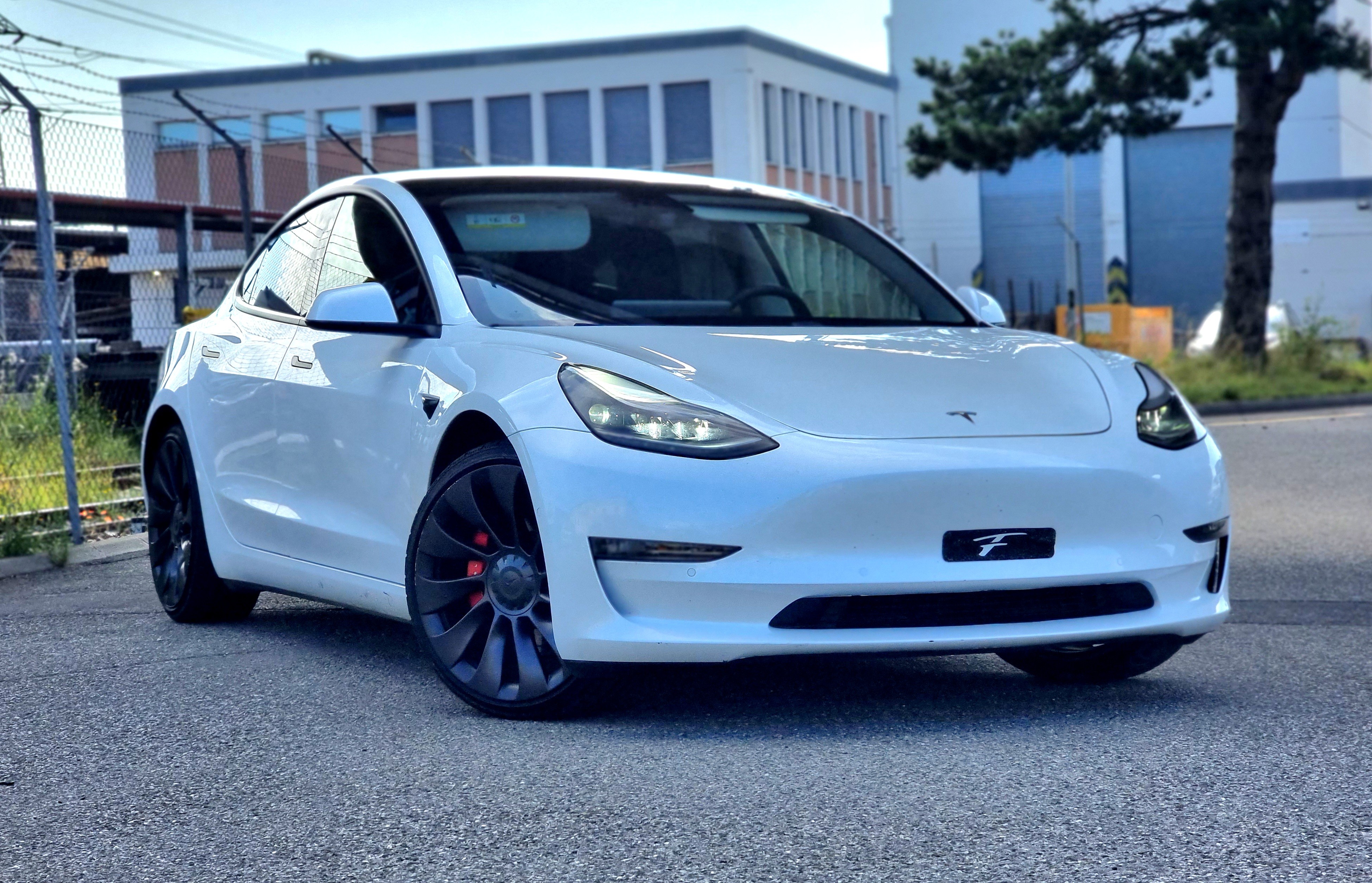 TESLA Model 3 Performance Dual Motor AWD