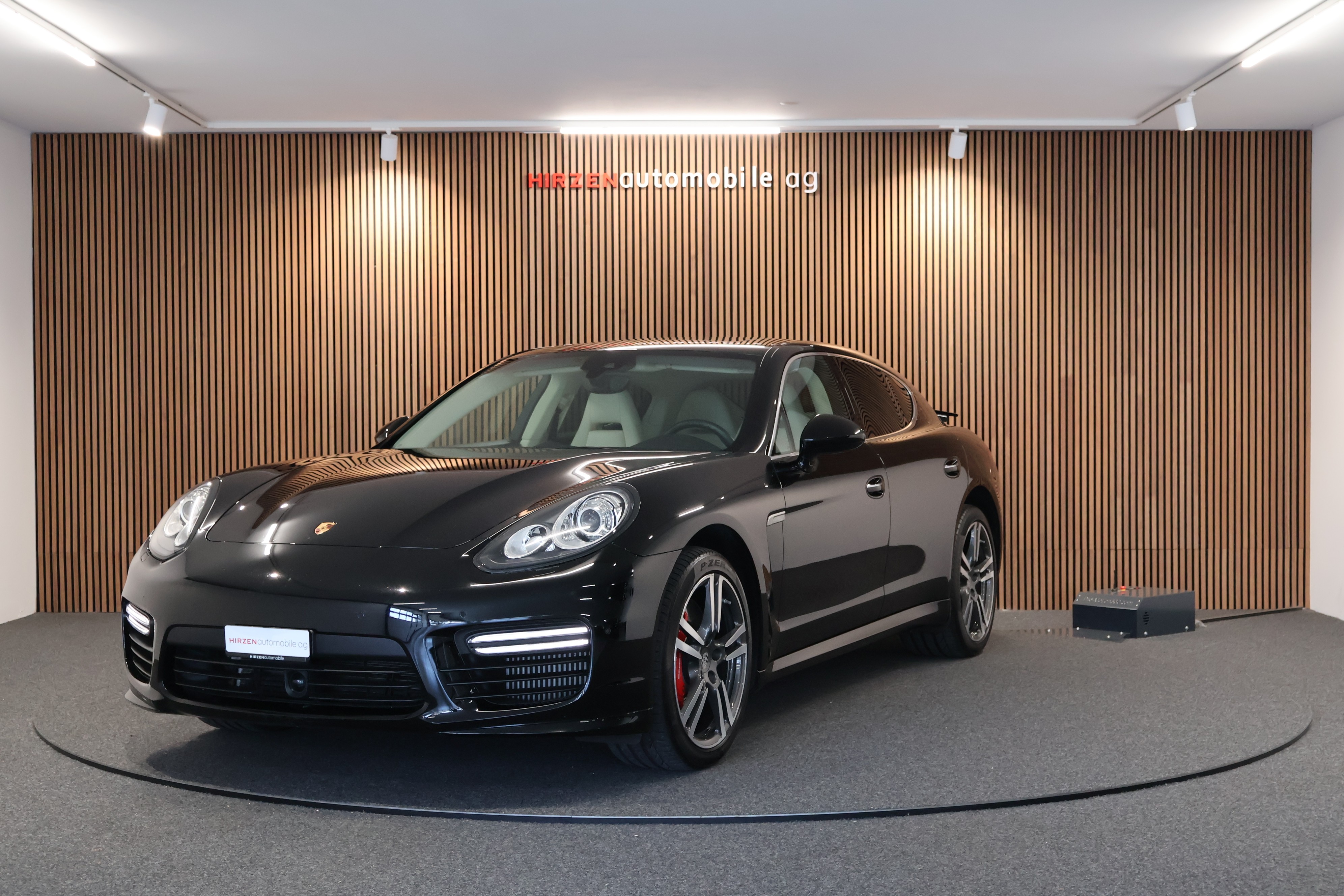 PORSCHE Panamera Turbo 4.8 PDK