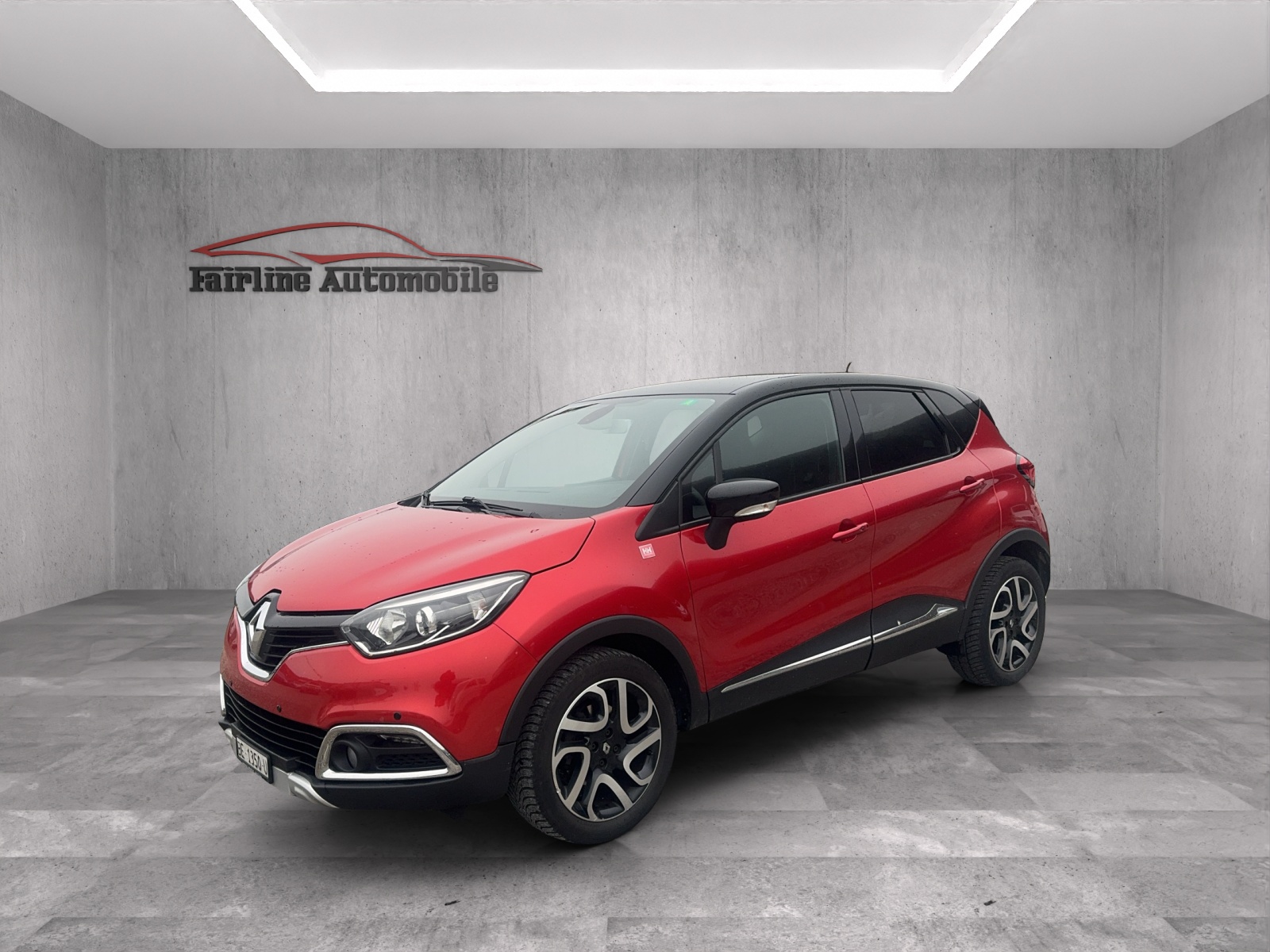 RENAULT Captur 1.2 T Helly Hansen EDC