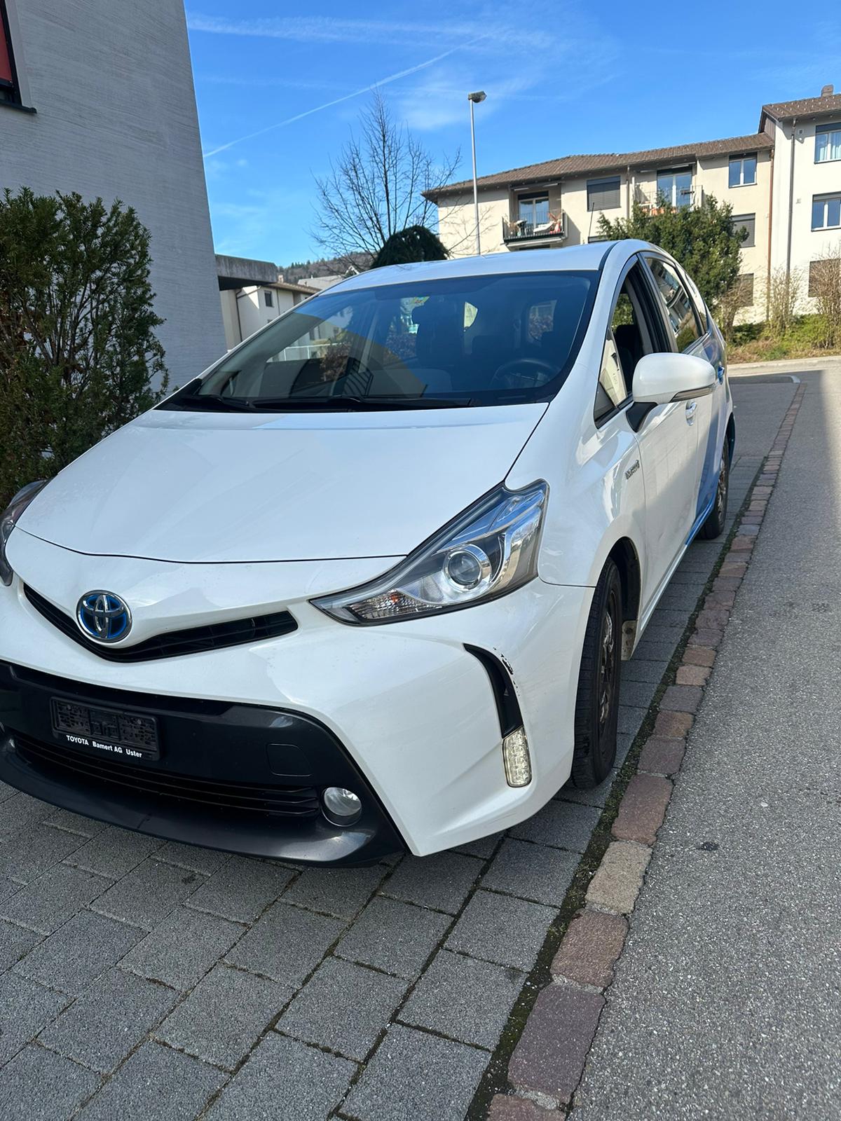 TOYOTA Prius+ 1.8 VVT-i HSD Luna