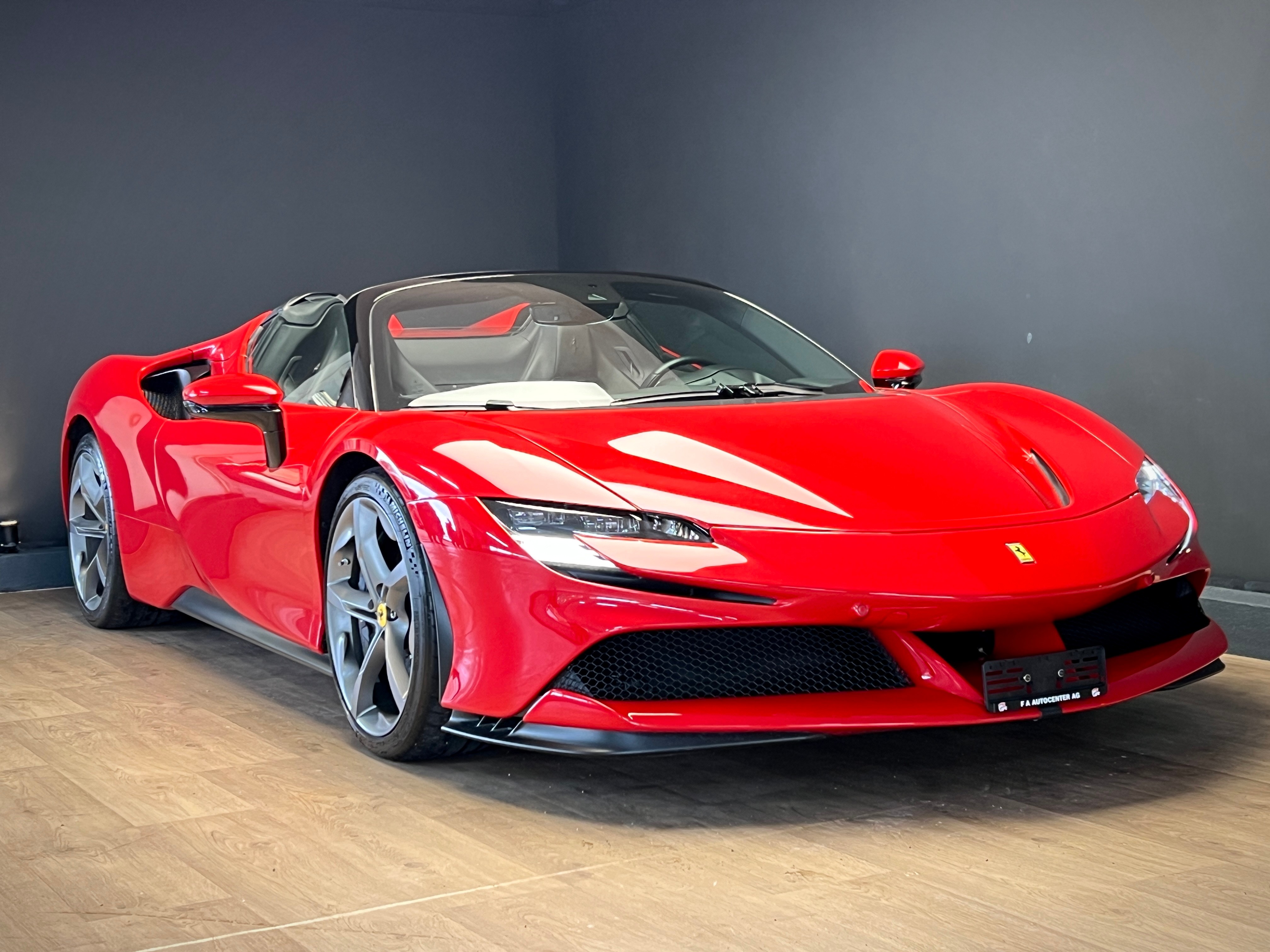 FERRARI SF90 Spider