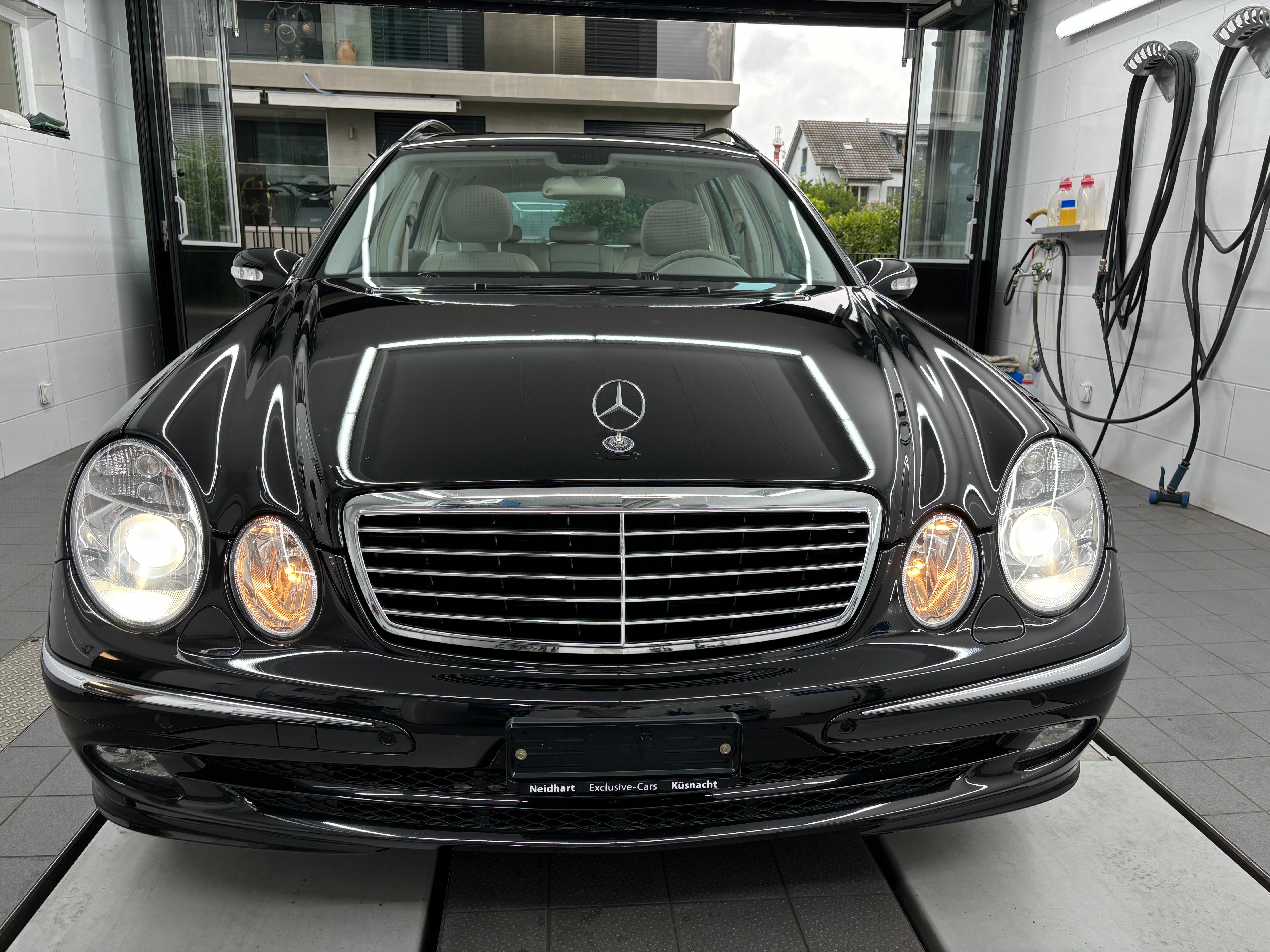 MERCEDES-BENZ E 350 Avantgarde 4Matic Automatic