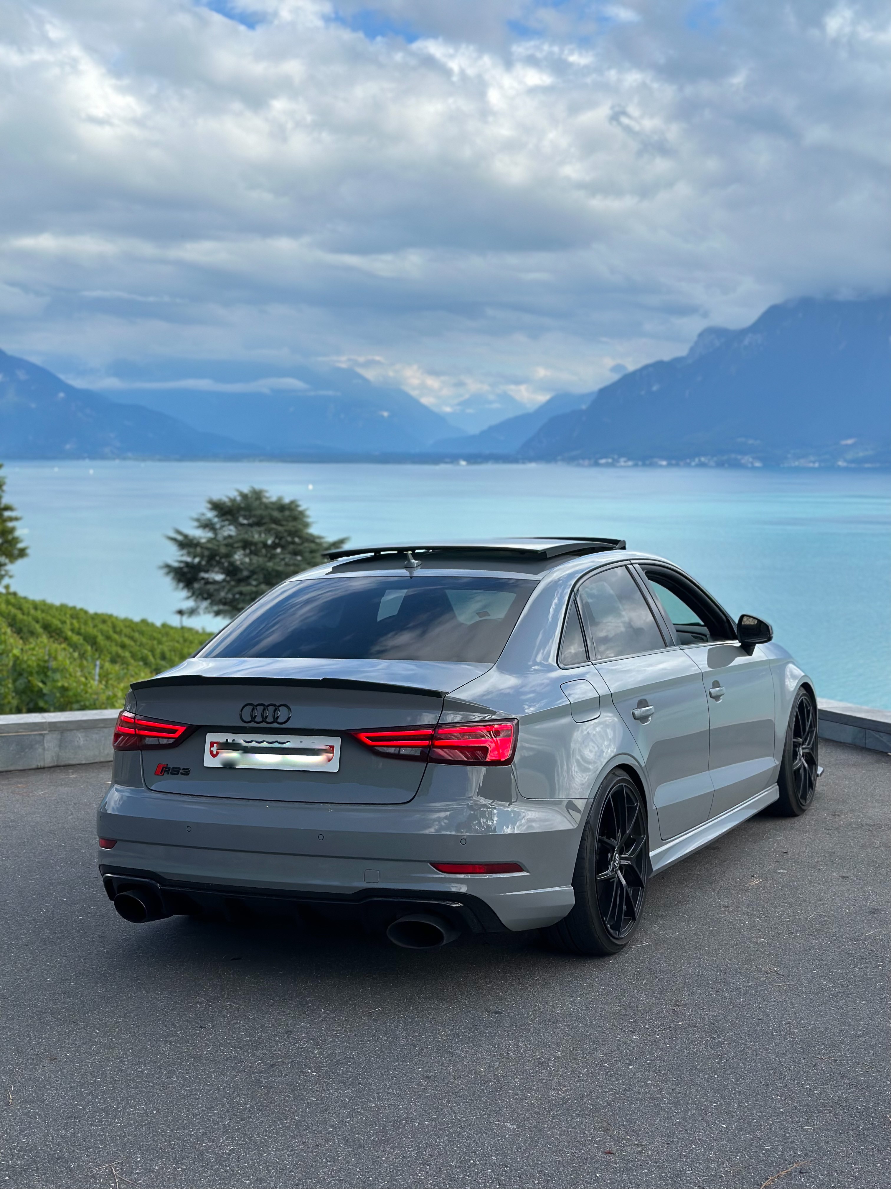 AUDI RS3 Limousine 2.5 TSI quattro S-tronic