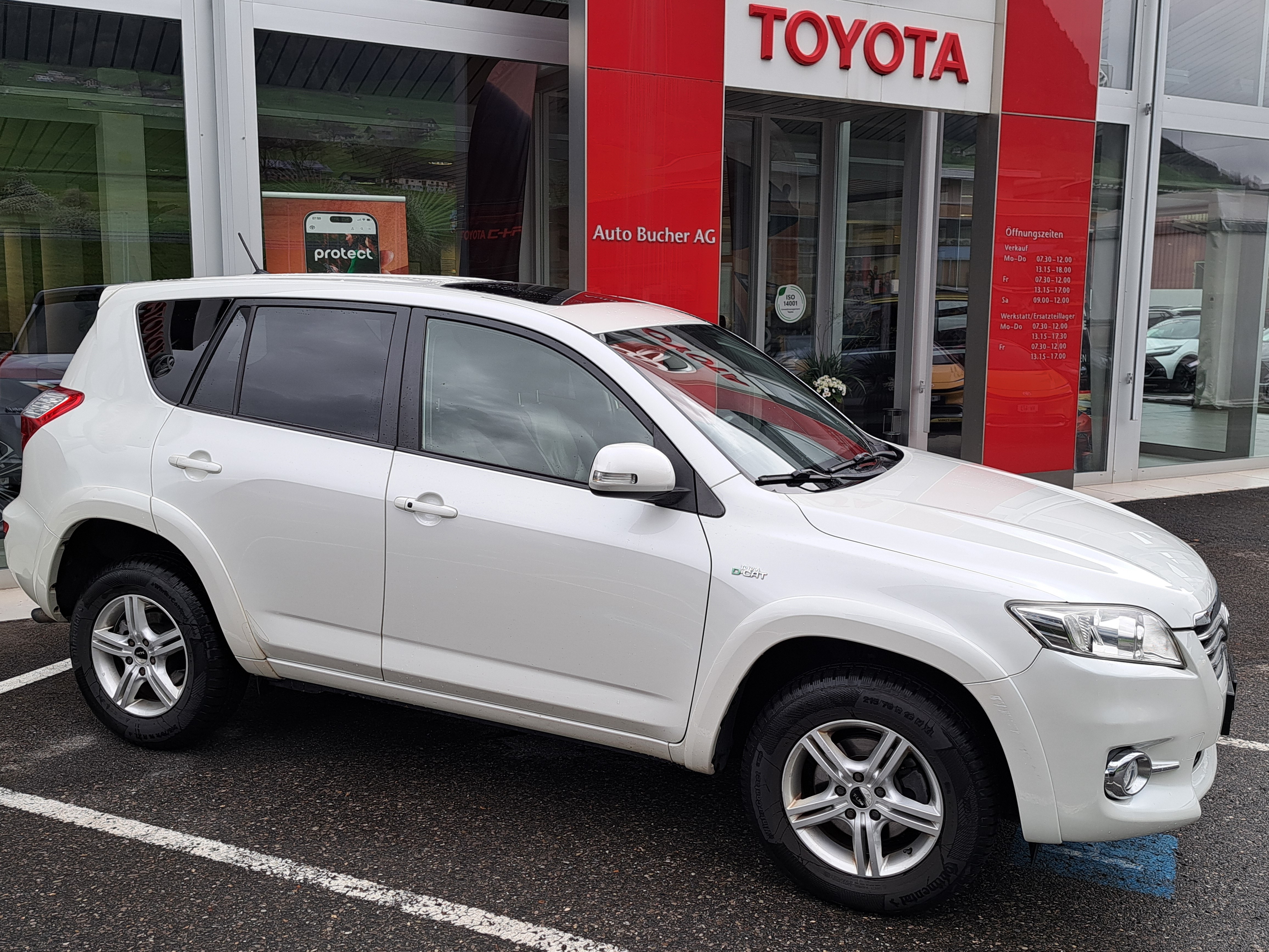 TOYOTA RAV-4 2.2D-CAT Linea Sol Premium AT