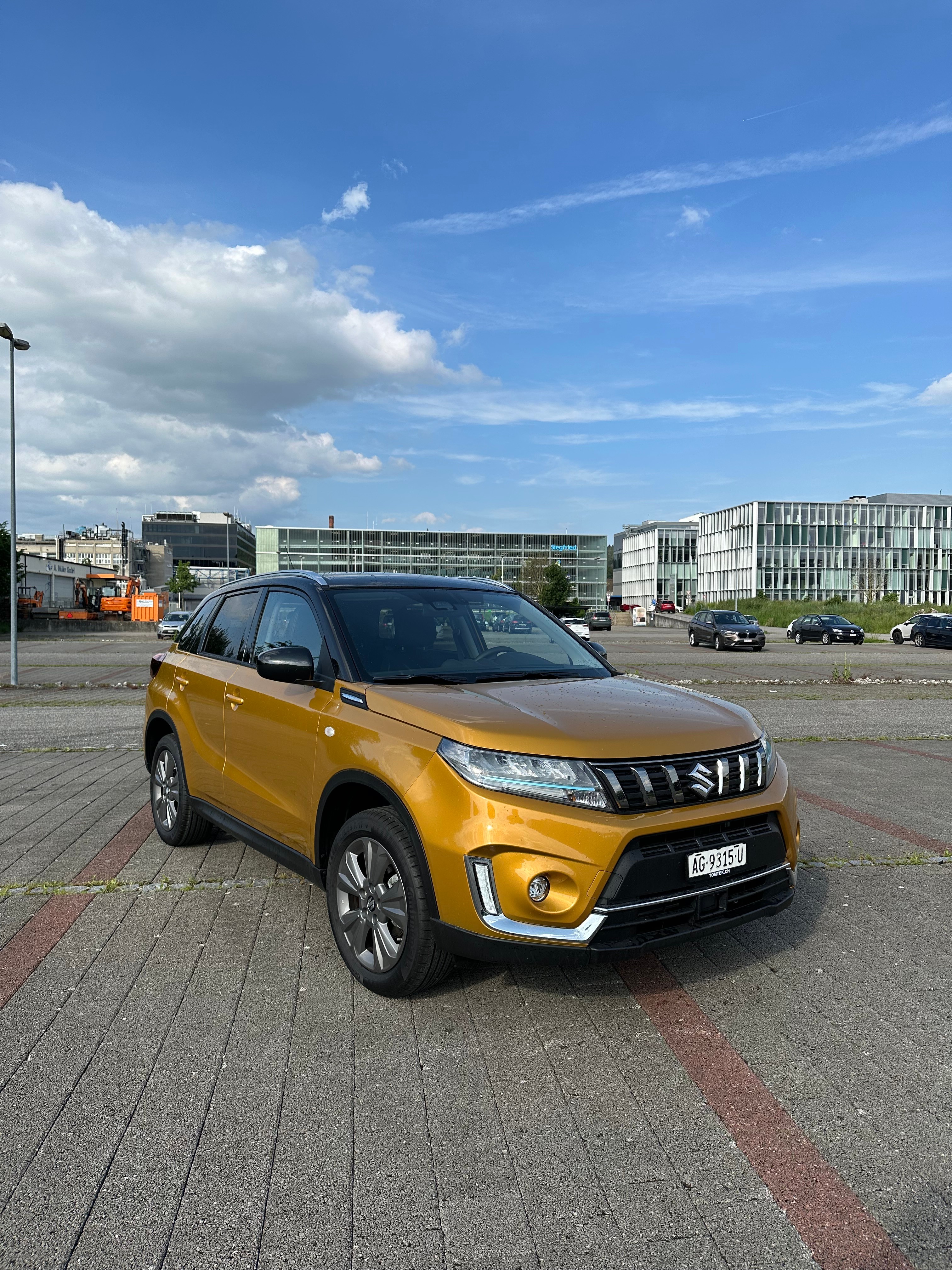 SUZUKI Vitara 1.5 Hybrid Compact + 4x4 AGS