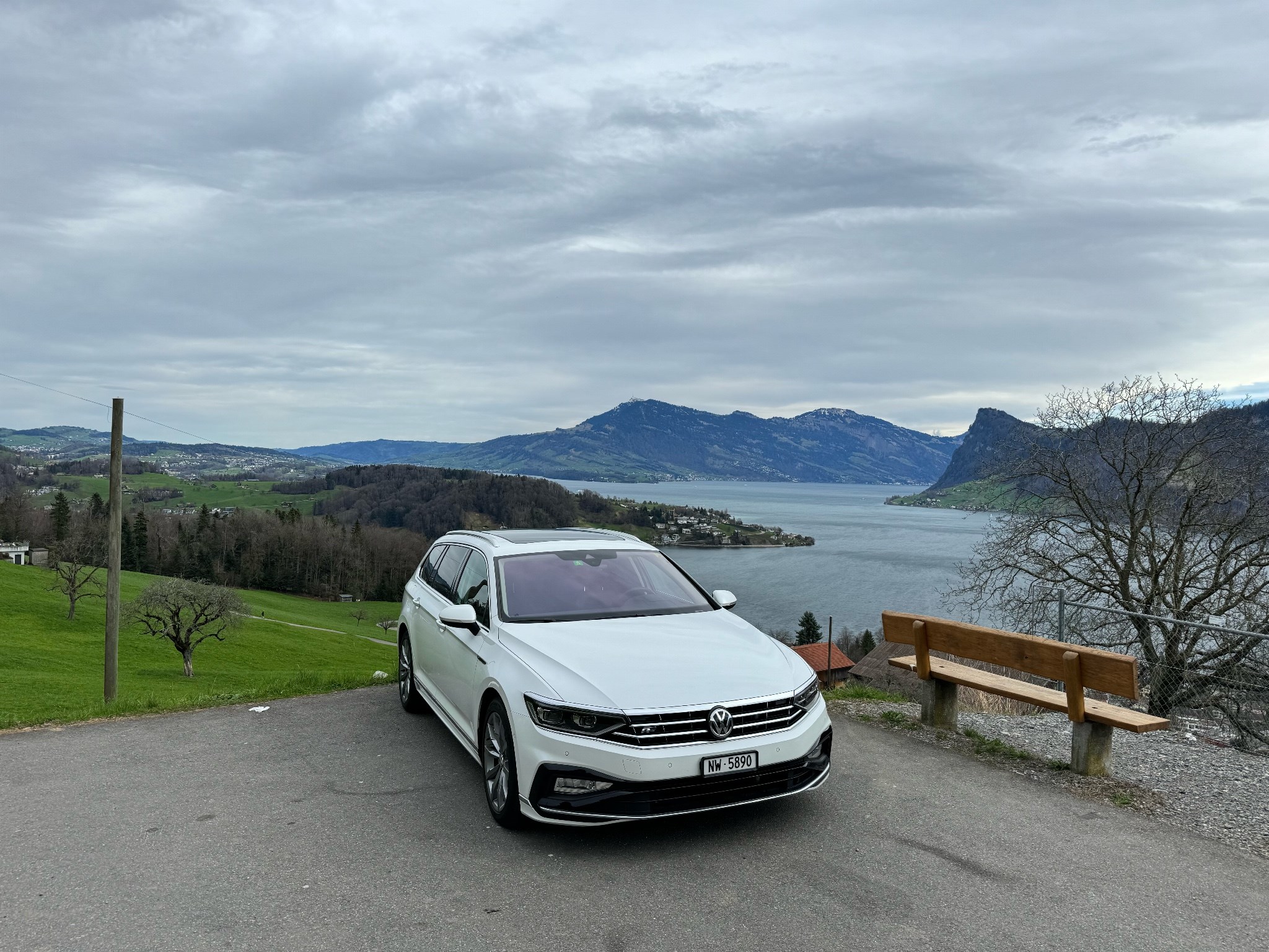 VW Passat Variant 2.0 TSI R-Line Edition 4Motion DSG