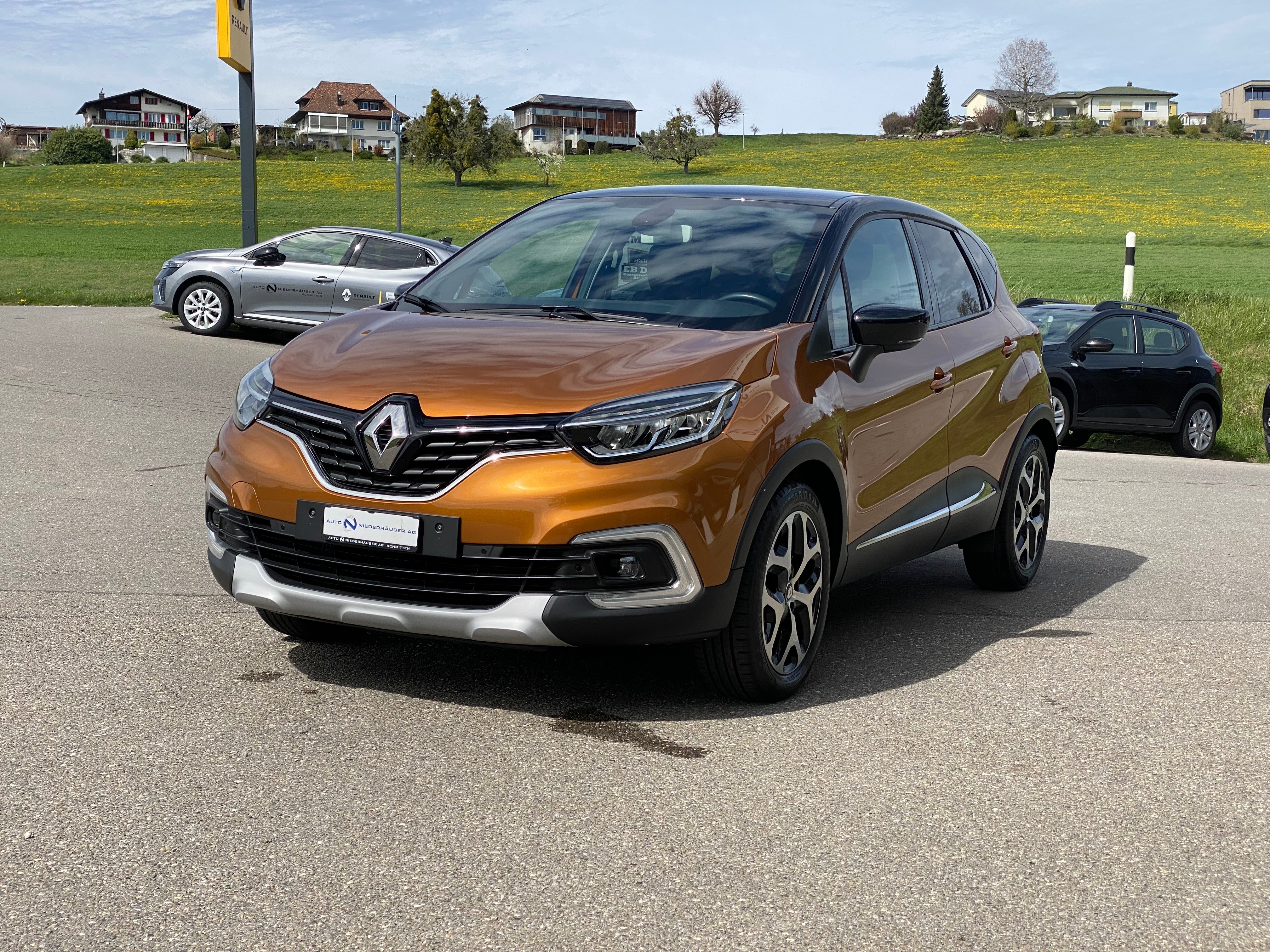 RENAULT Captur 1.2 T 16V Intens EDC